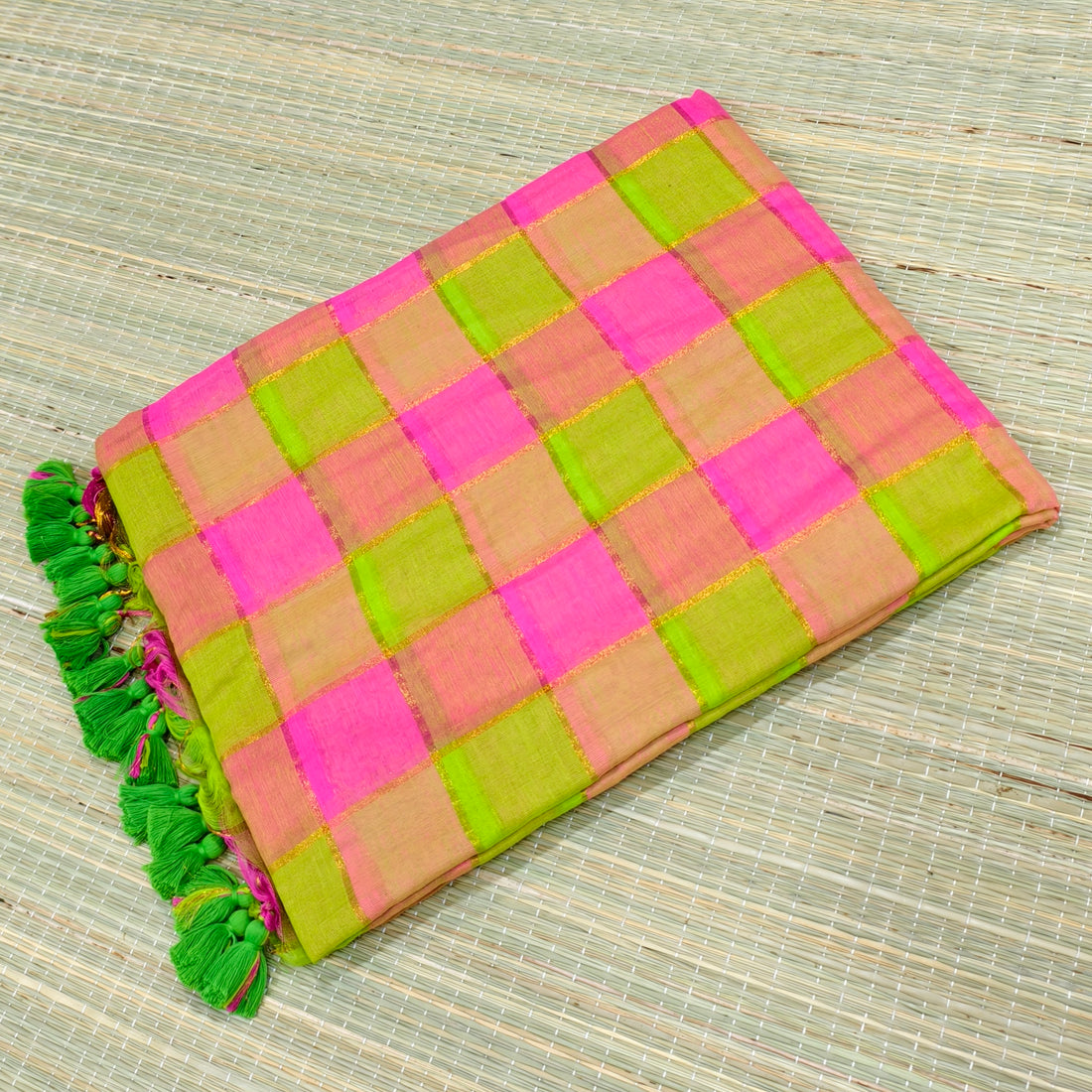 Premium mul cotton Multicolour zari checks saree