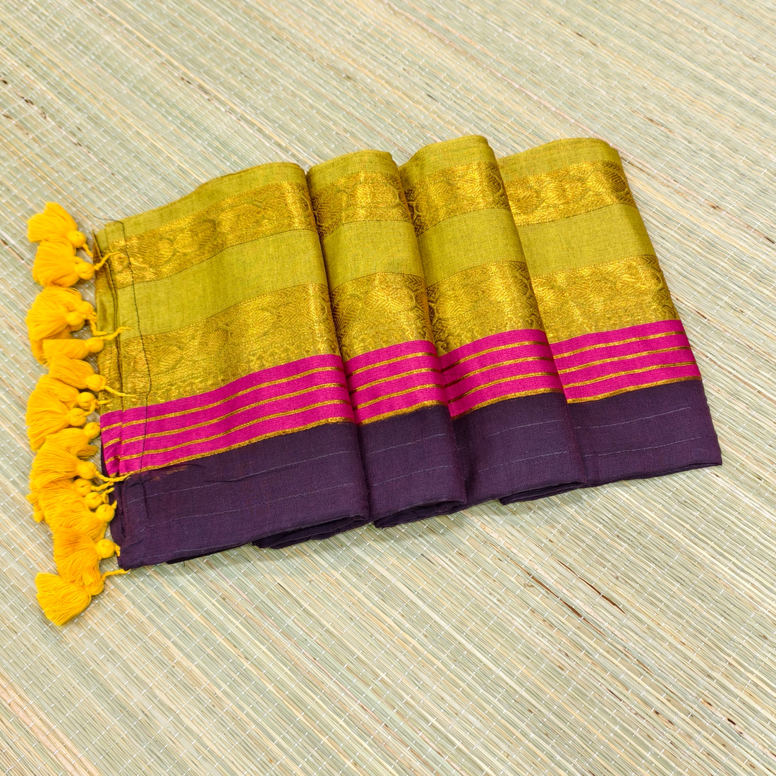 Premium coffee Brown mul cotton saree with kanchi border