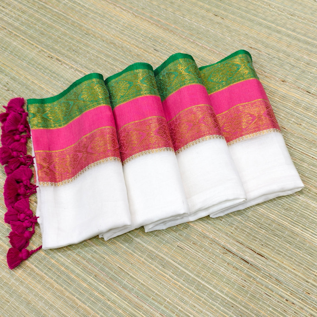 Premium mul cotton white saree with kanchi border