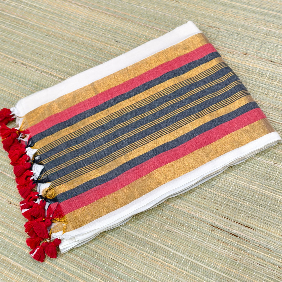 Premium mul cotton saree with kanchi border