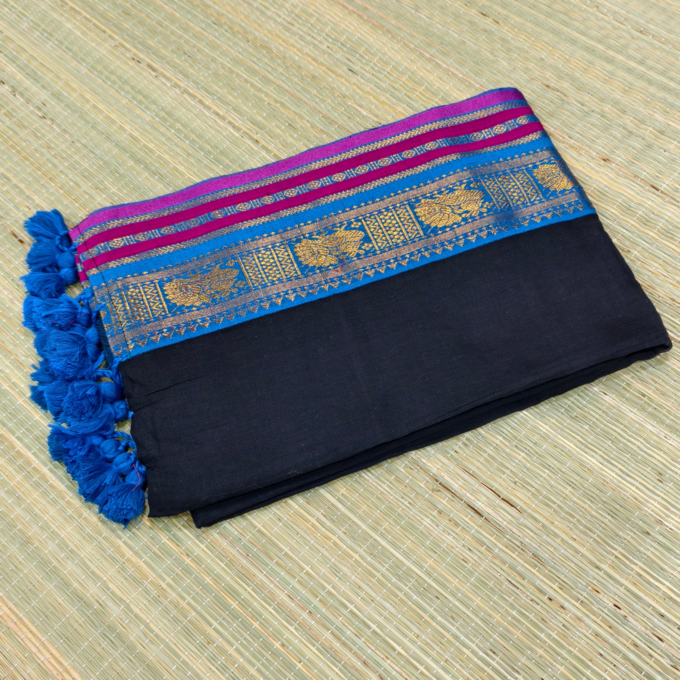 Premium mul cotton saree with kanchi border