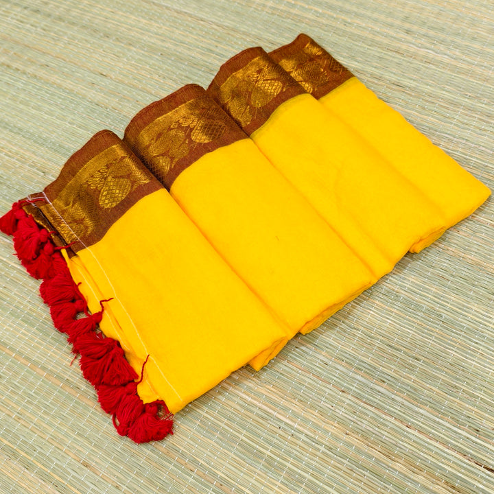 Premium mul cotton saree with kanchi border