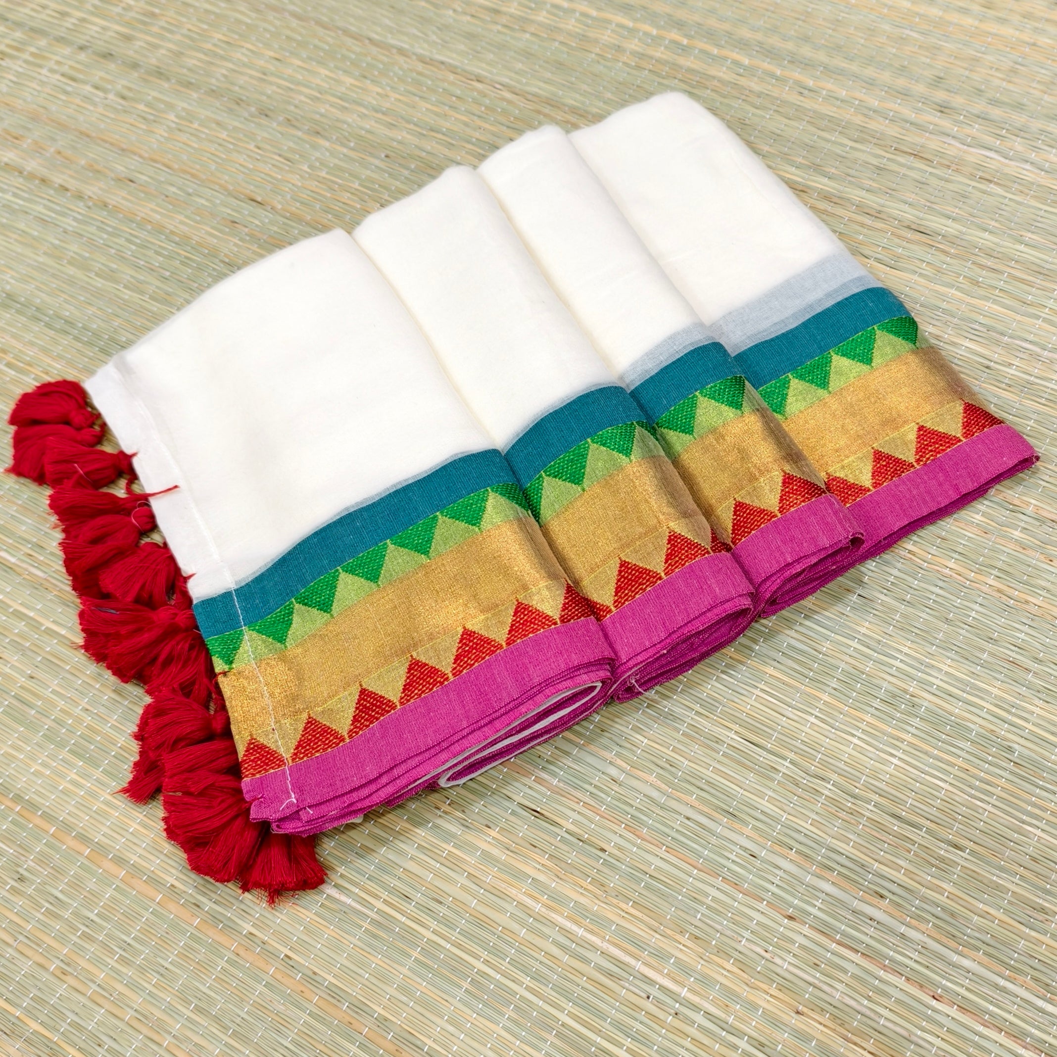 Premium mul cotton saree with kanchi border