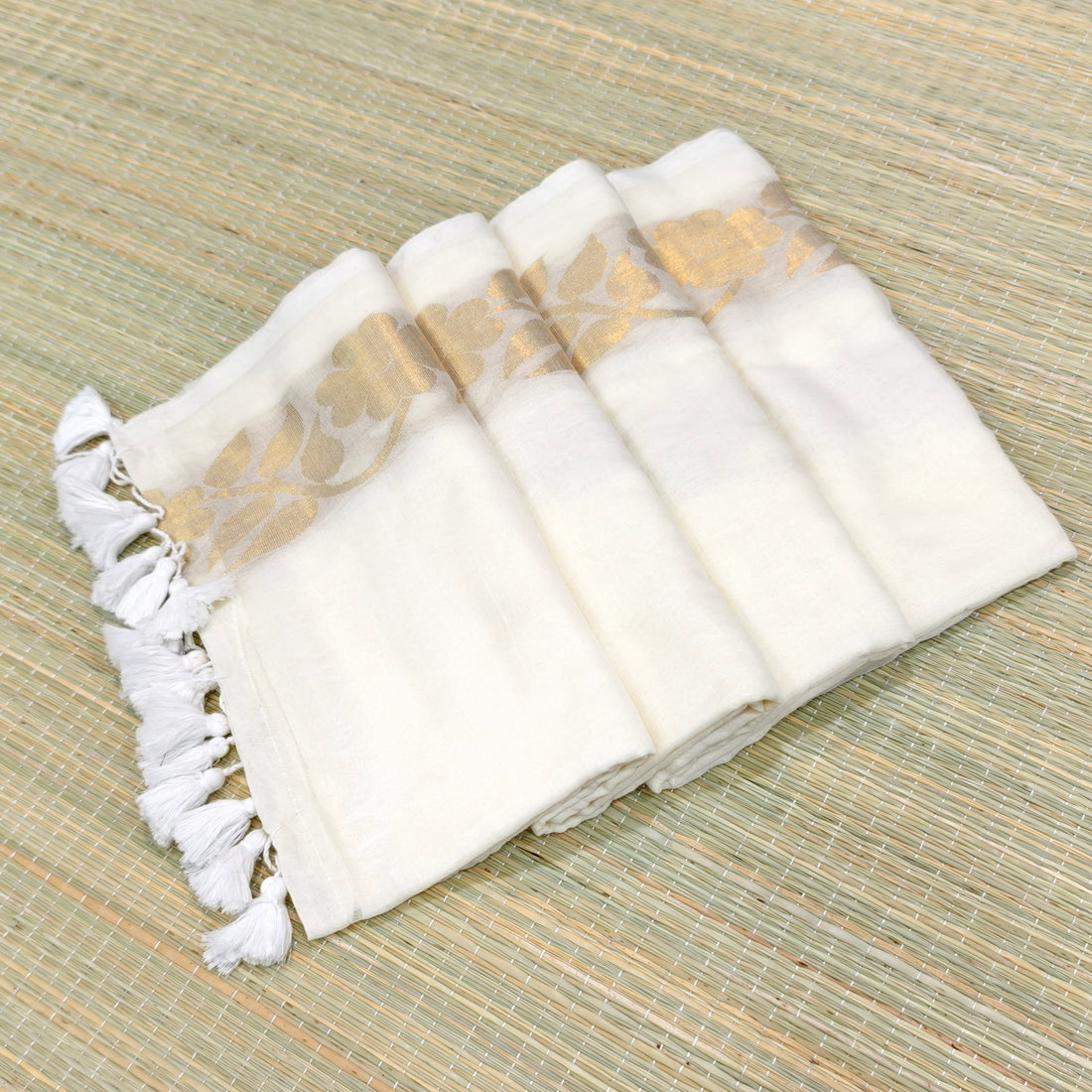 Premium mul cotton saree with zari border