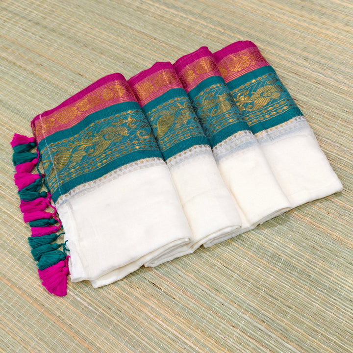 Premium mul cotton saree with kanchi border