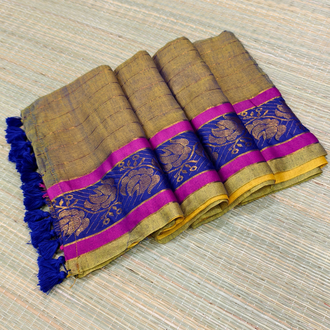 Premium mul cotton saree with kanchi border