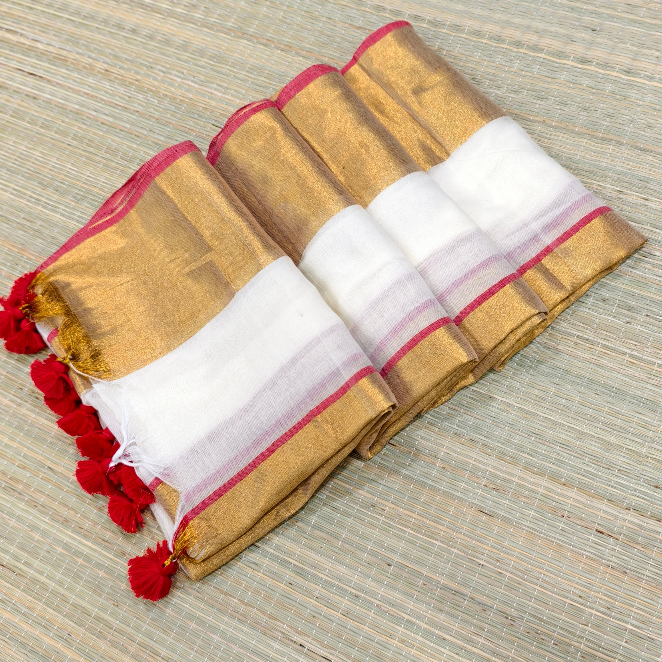 Premium mul cotton saree with zari border