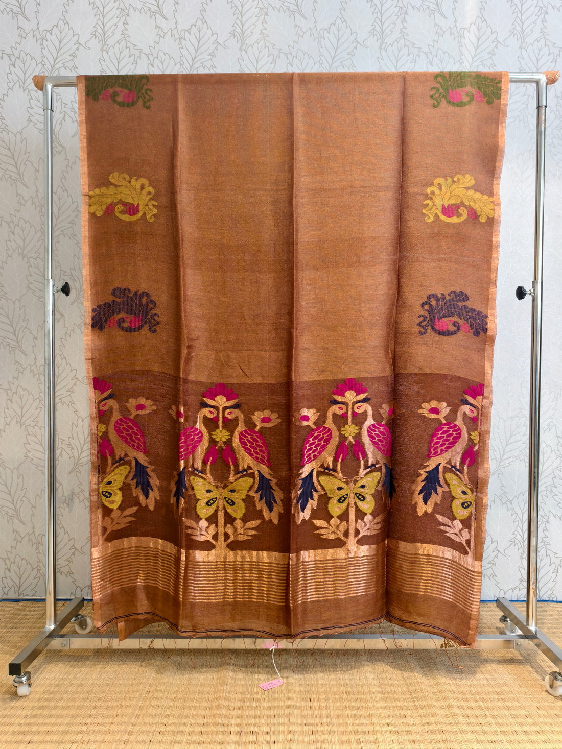 Linen silk saree with jamdani weaving on muslin pallu