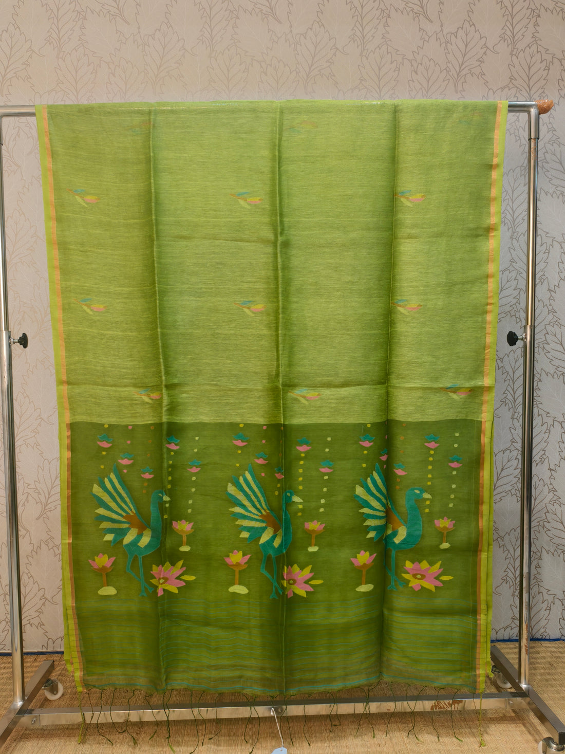 Linen silk saree with jamdani weaving on muslin pallu