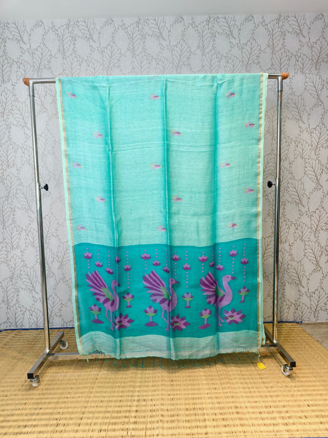 Linen silk saree with jamdani weaving on muslin pallu