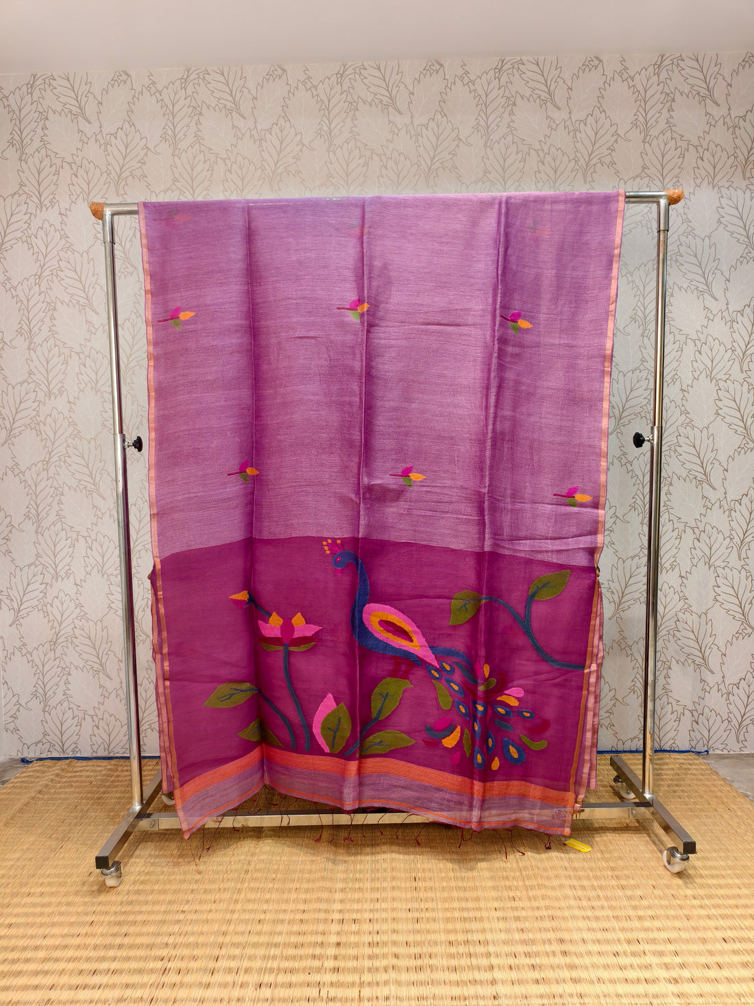 Linen silk saree with jamdani weaving on muslin pallu