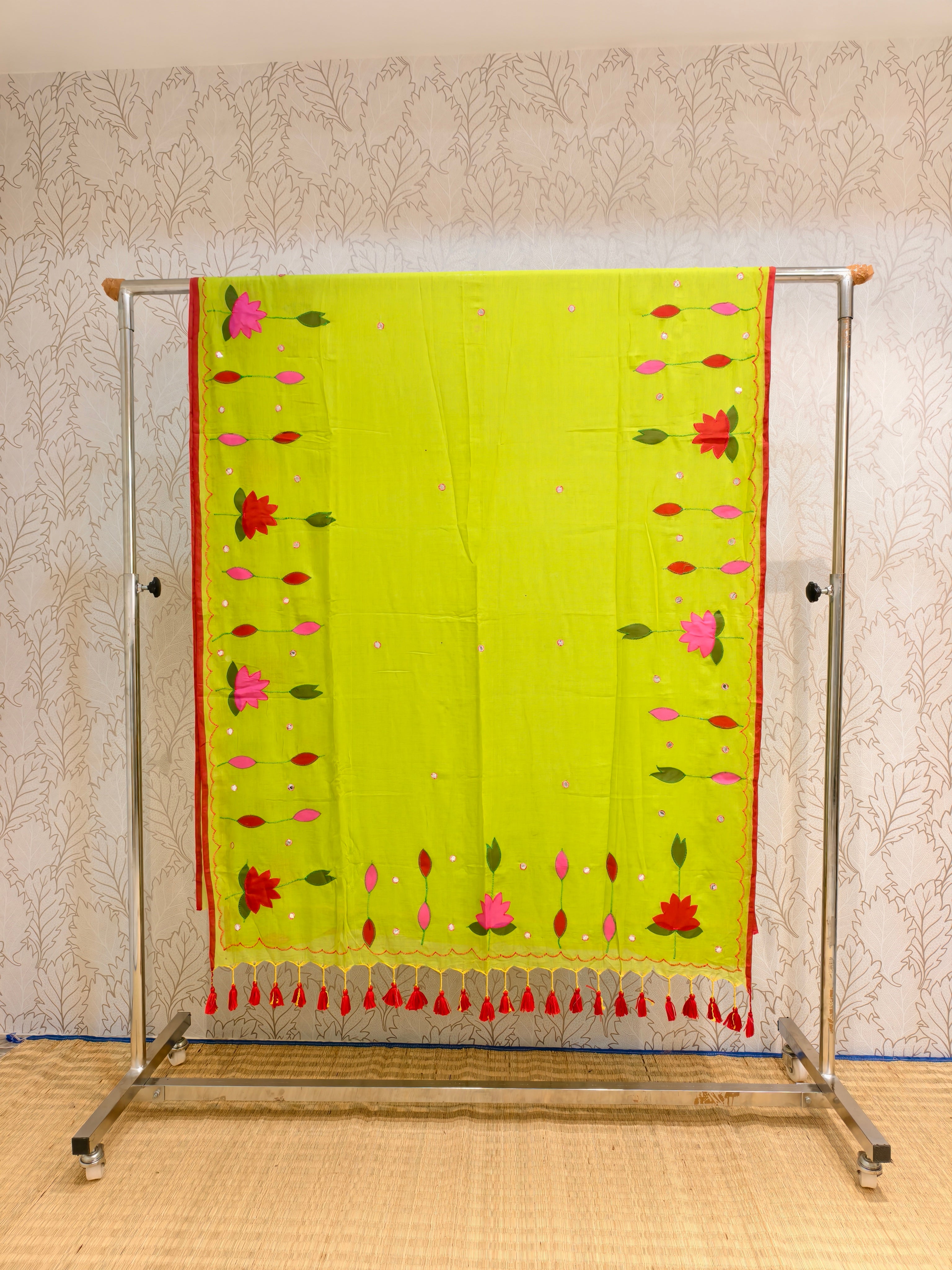 Premium applique work mul cotton saree with out blouse