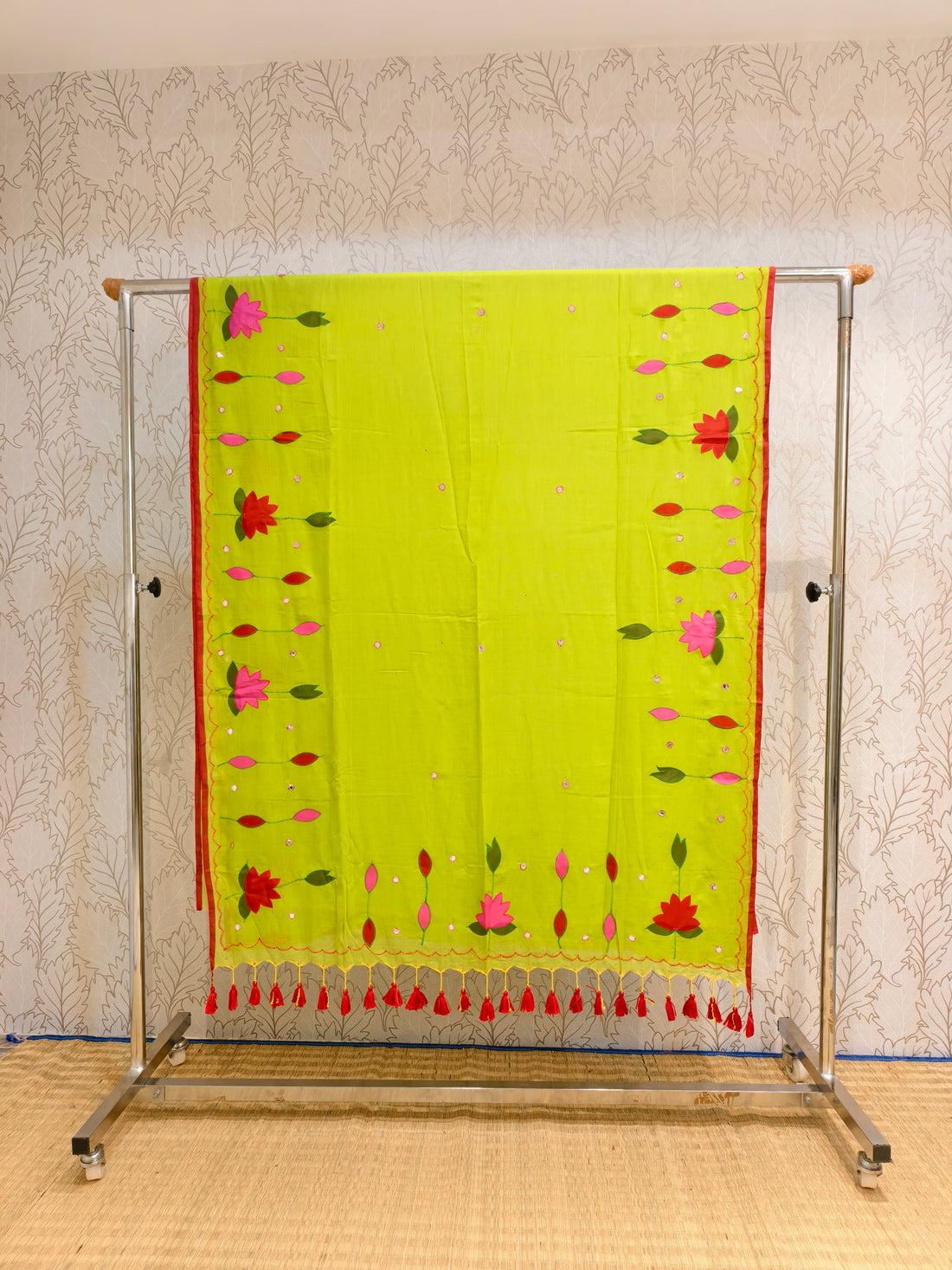 Premium applique work mul cotton saree with out blouse