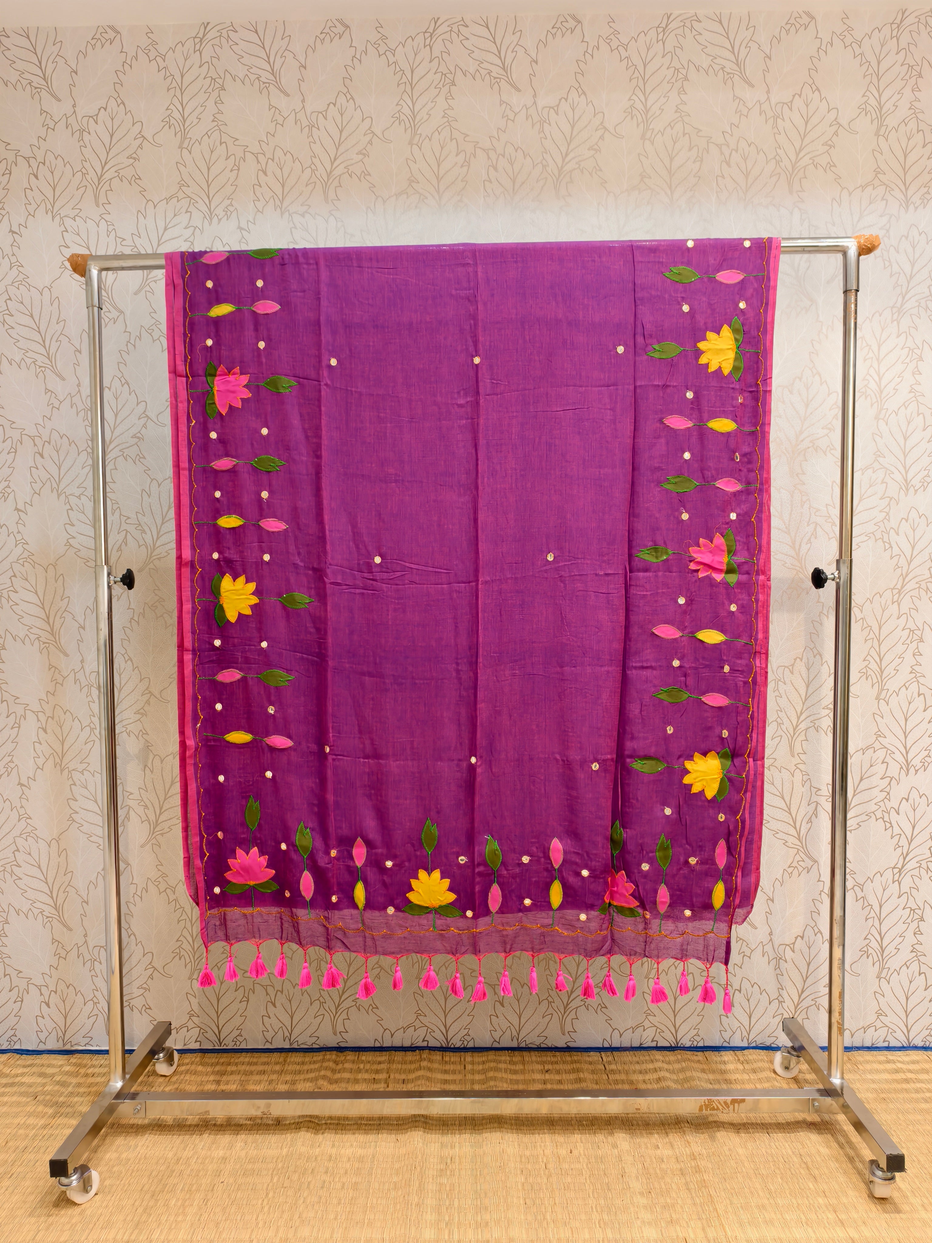 Premium applique work mul cotton saree with out blouse