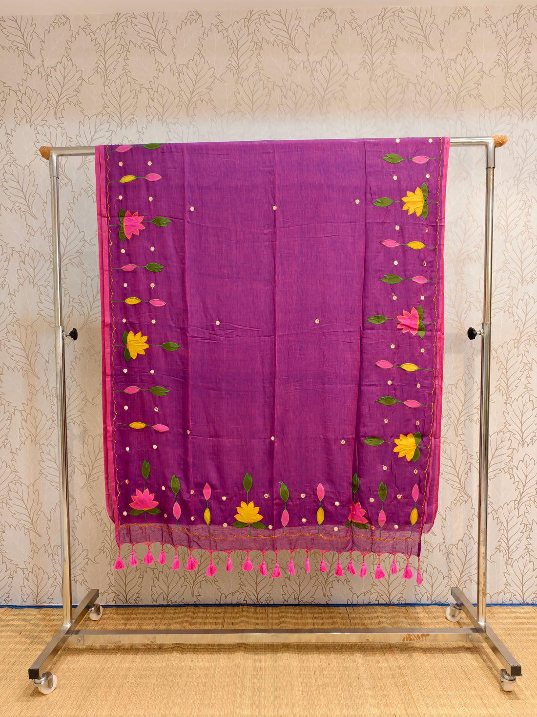 Premium applique work mul cotton saree with out blouse