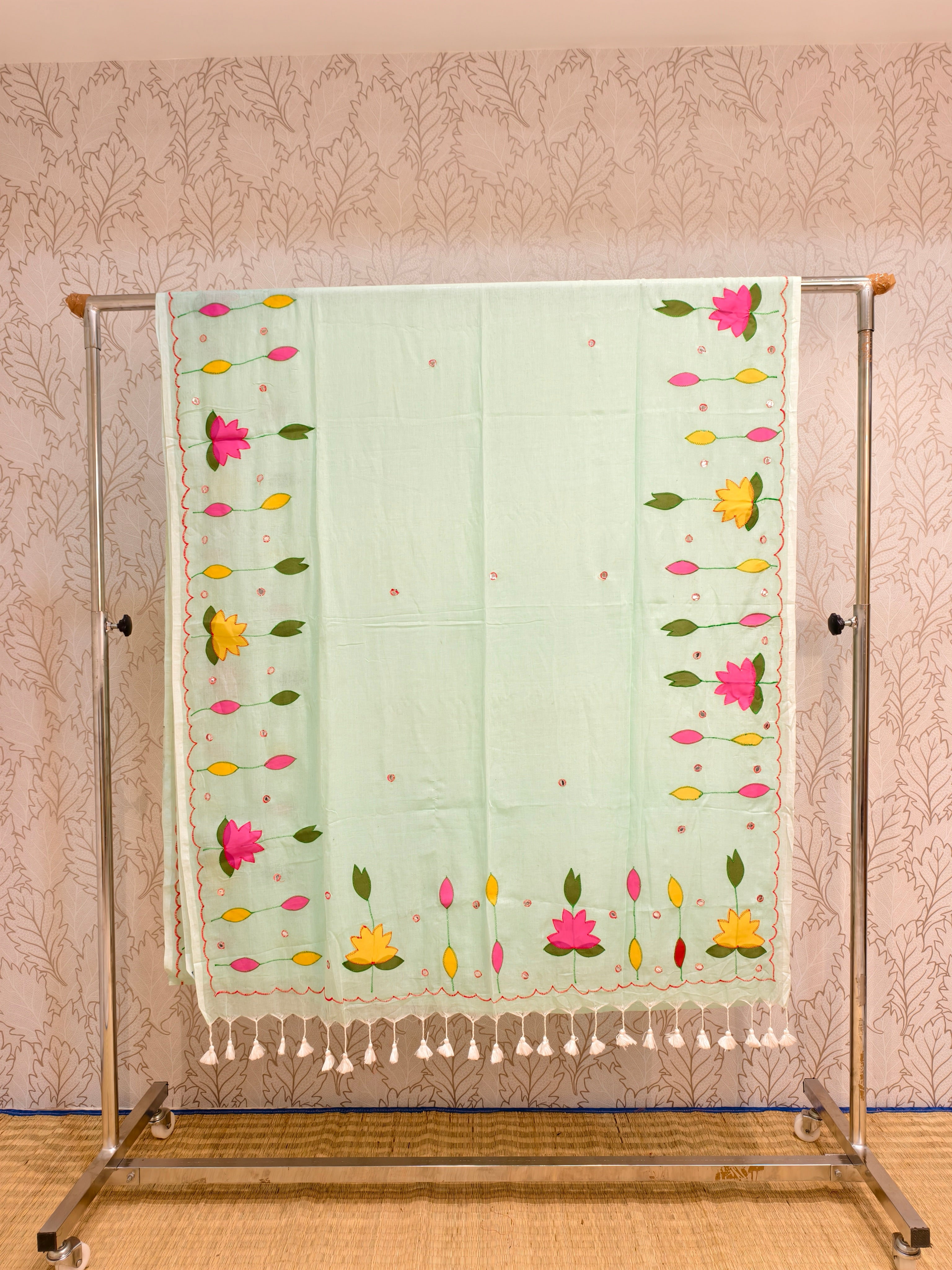 Premium applique work mul cotton saree with out blouse
