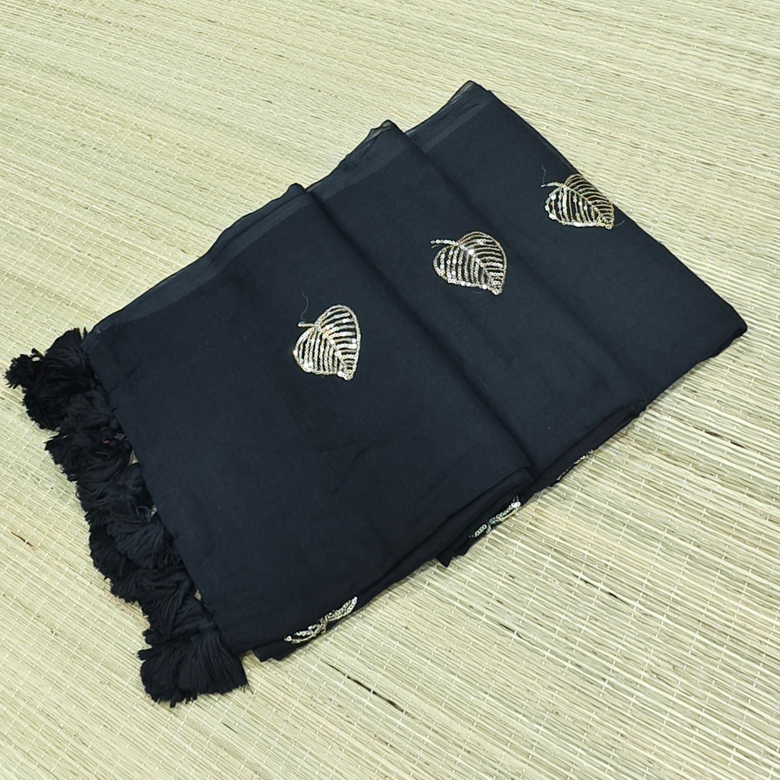 Premium mul with leaf sequence all over saree