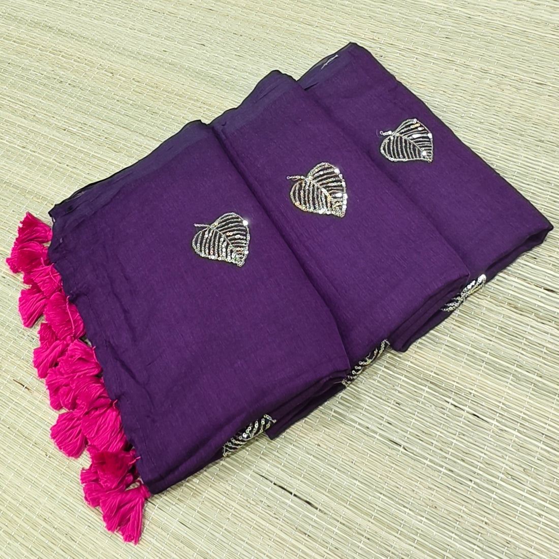 Premium mul with leaf sequence all over saree