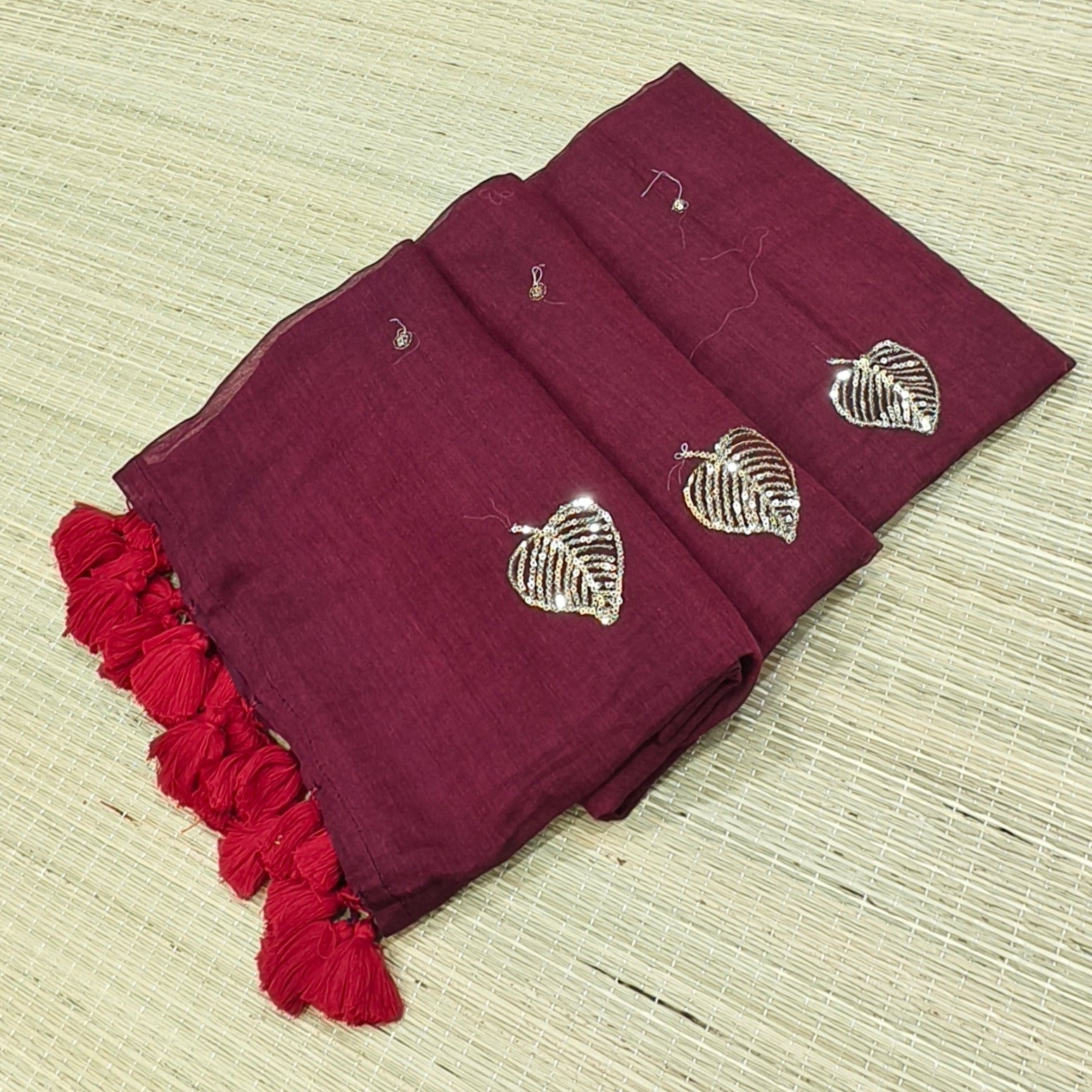 Premium mul with leaf sequence all over saree