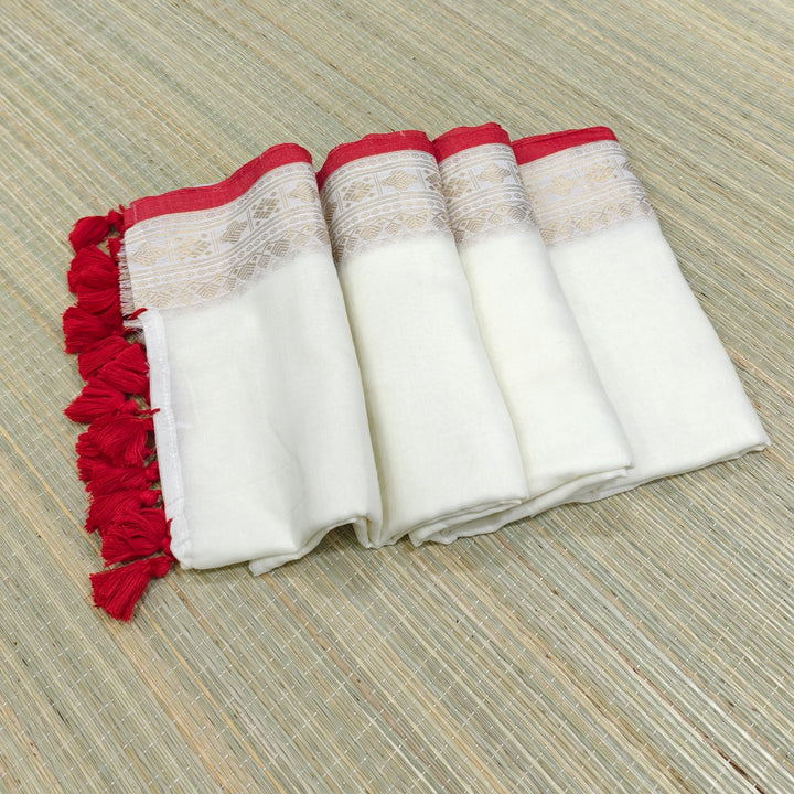 off-white Mul cotton saree with kanchi border
