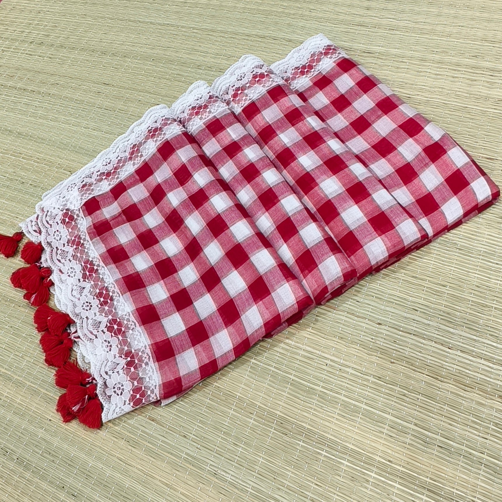mul check cotton saree with lace