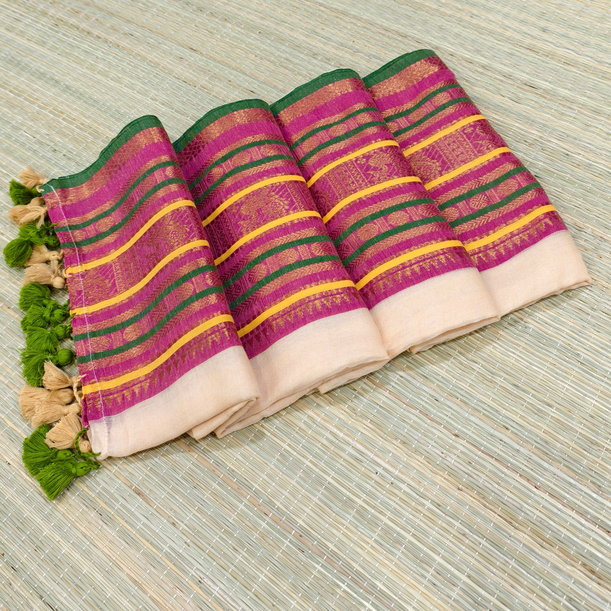 Mul cotton saree with big kanchi border