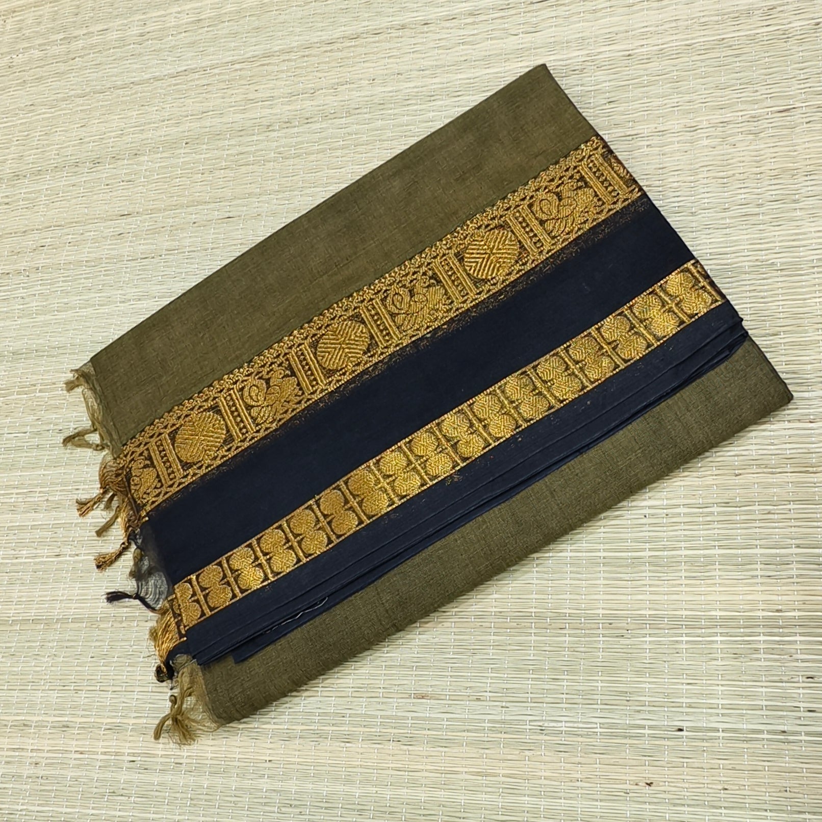Kanchi cotton saree with ganga jamuna border