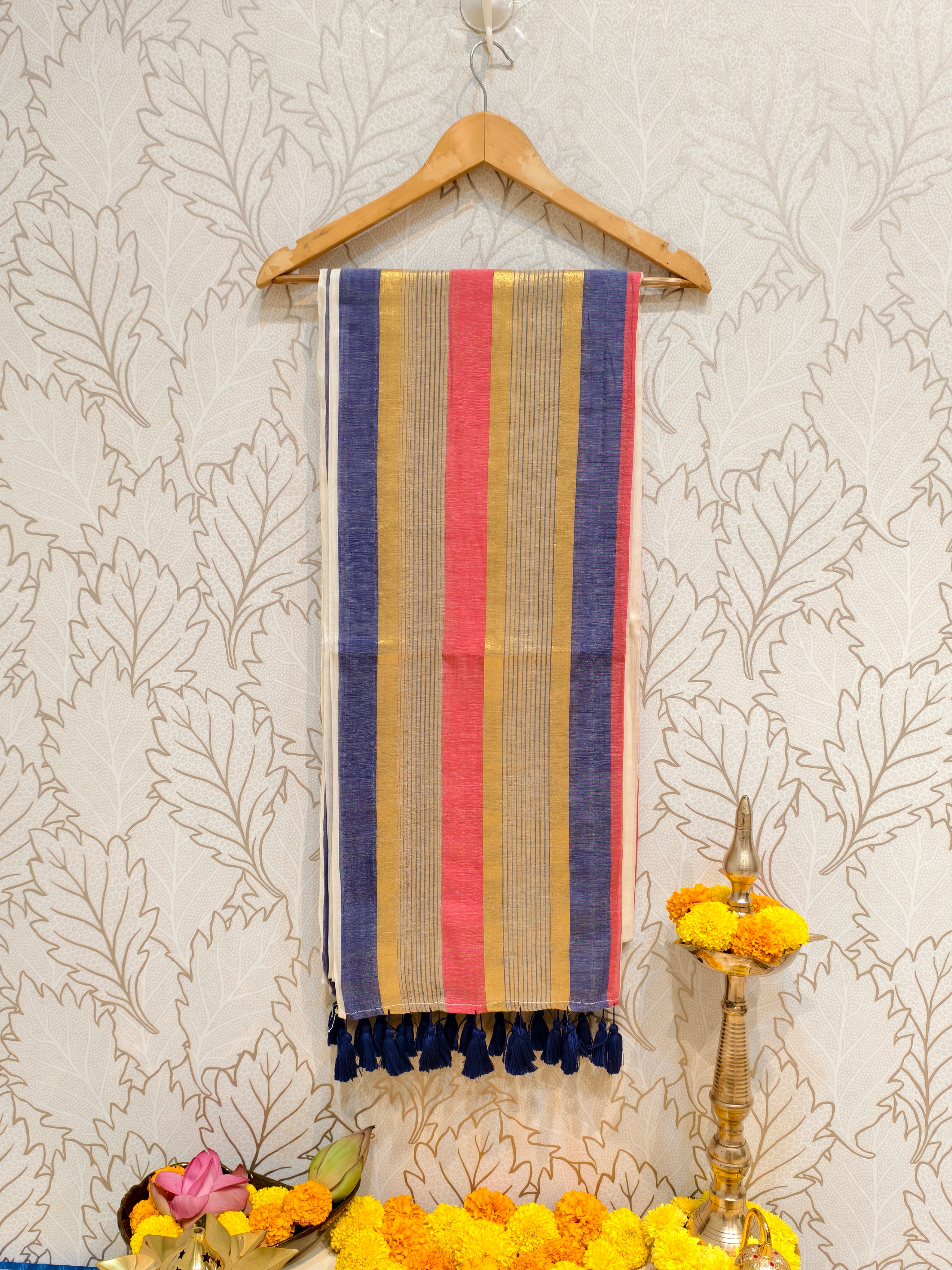premium mul cotton saree with zari border-PMK14