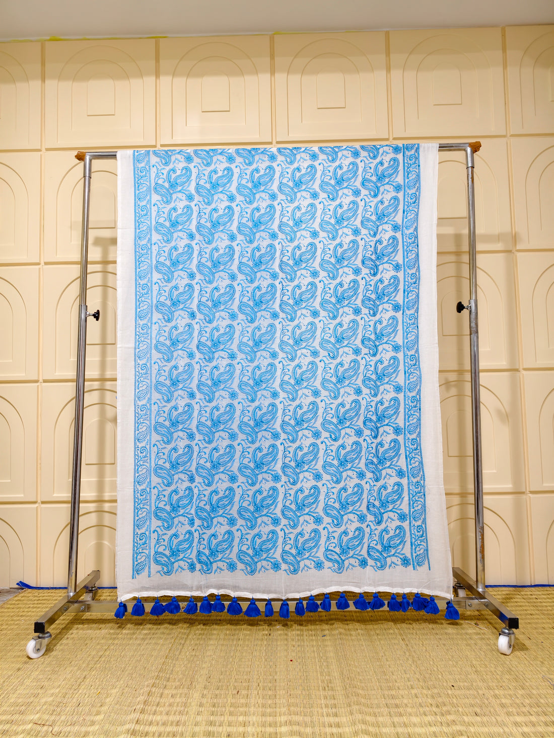 Premium Mul cotton chikankari saree