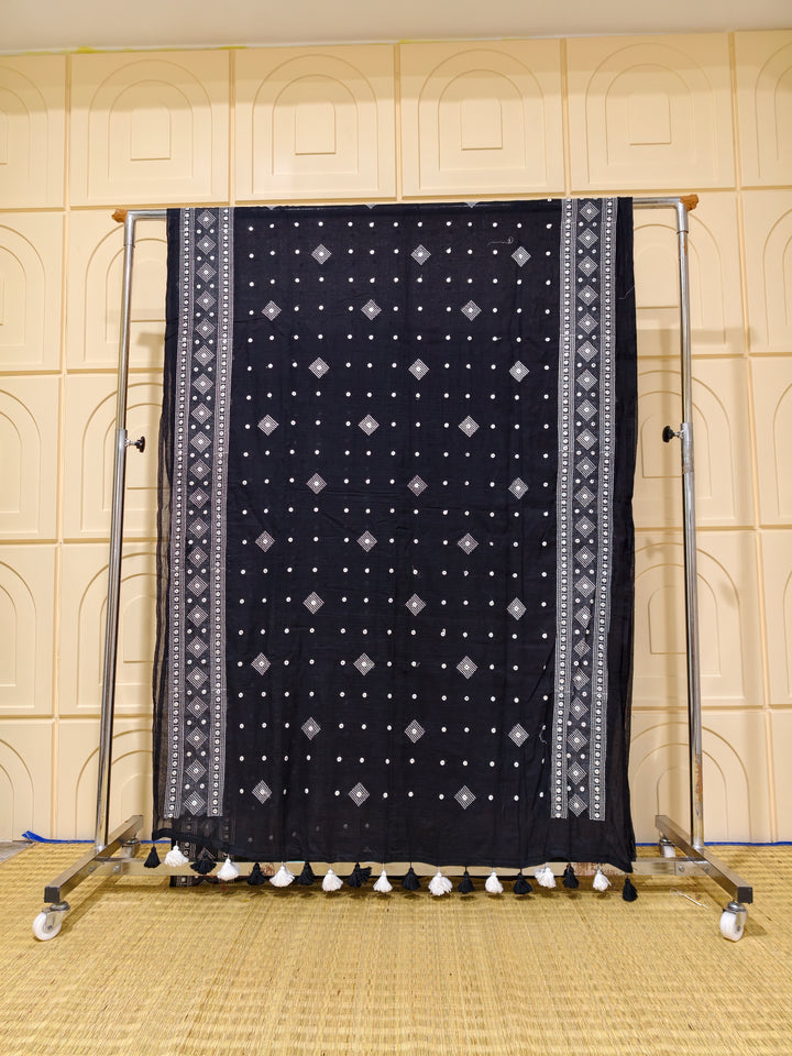 Premium Mul cotton saree with chikankari and foil work