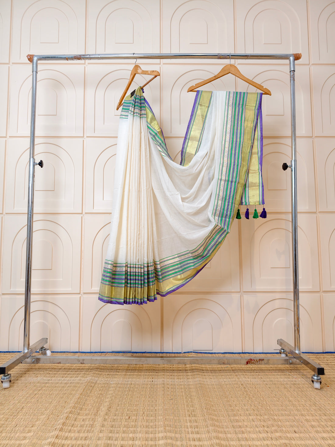 mul cotton saree with zari border