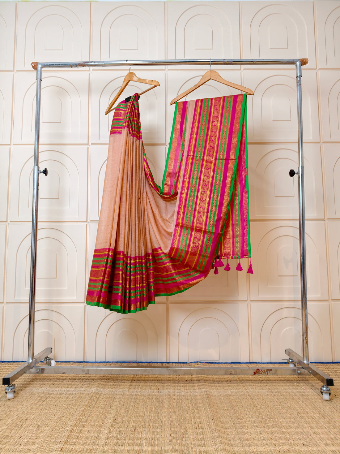 Premium Mul cotton saree with big kanchi border