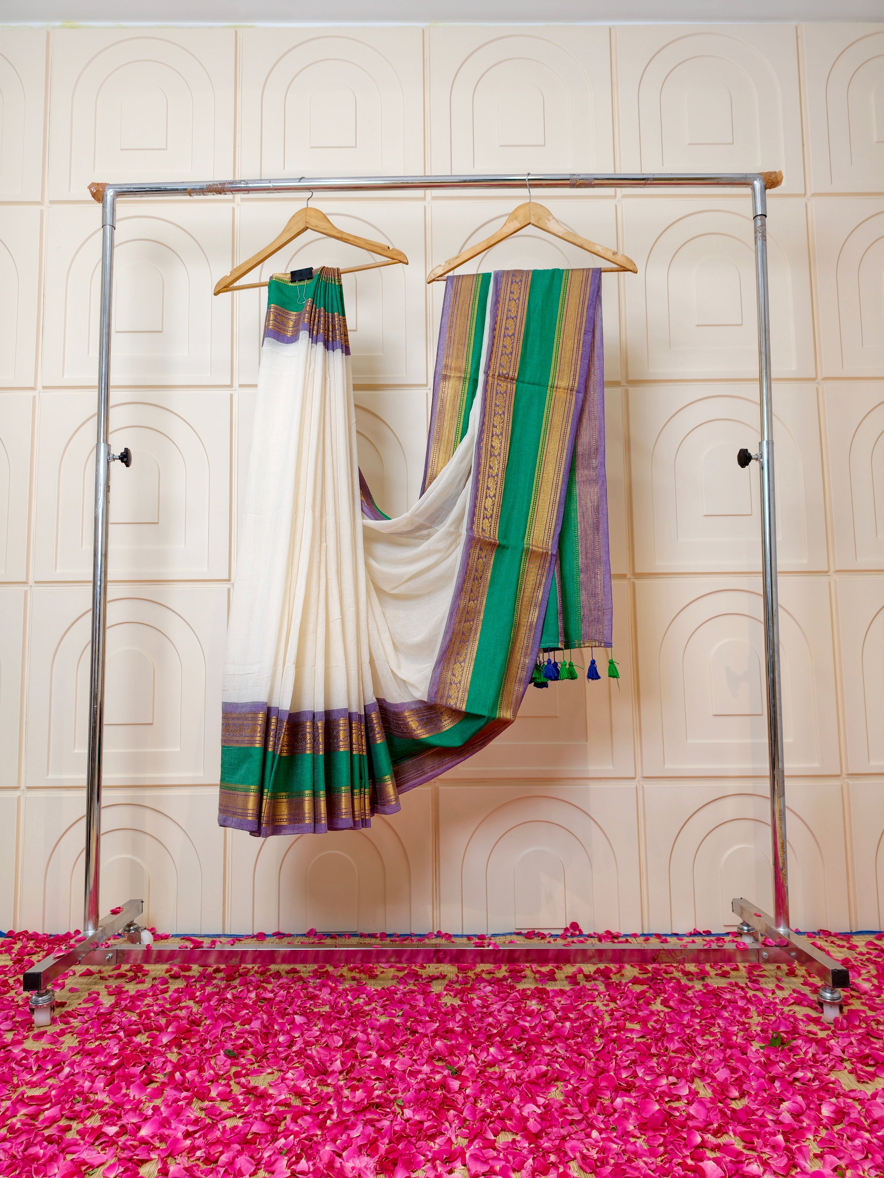 premium mul cotton saree with kanchi border- PMK12