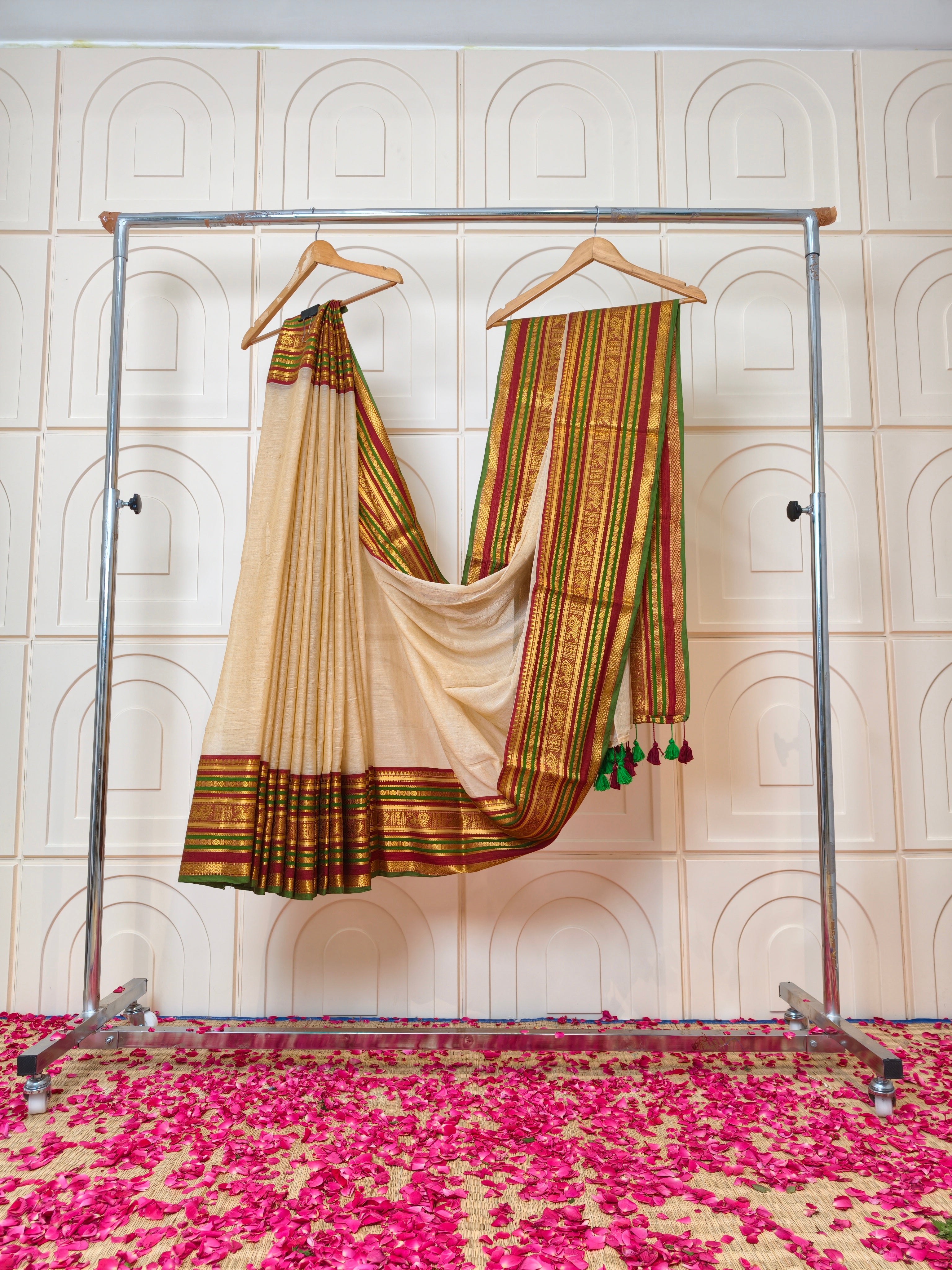 Premium Mul cotton saree with big kanchi border PMK09
