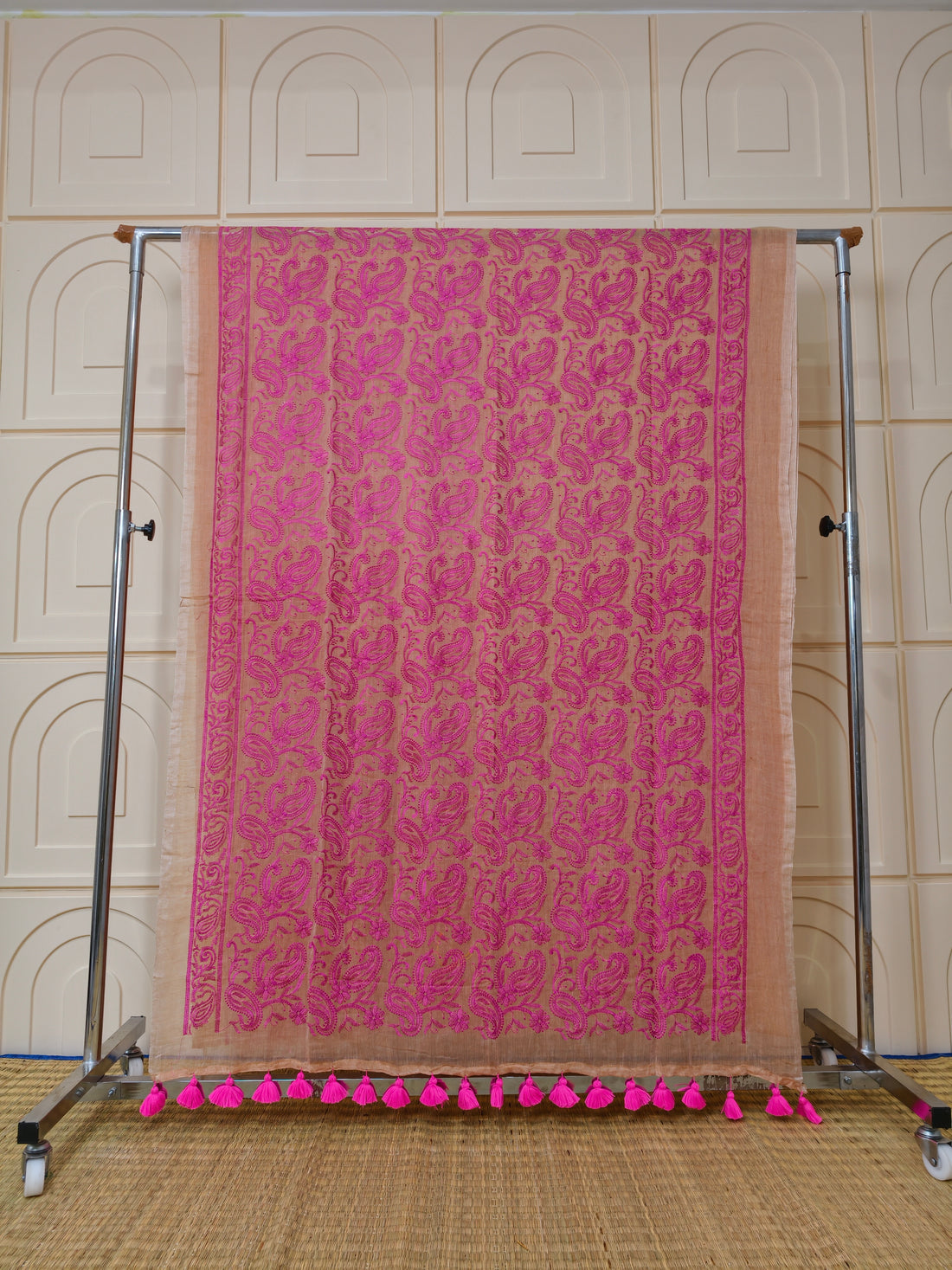 Premium Mul cotton saree with chikankari embroidery PMCE4