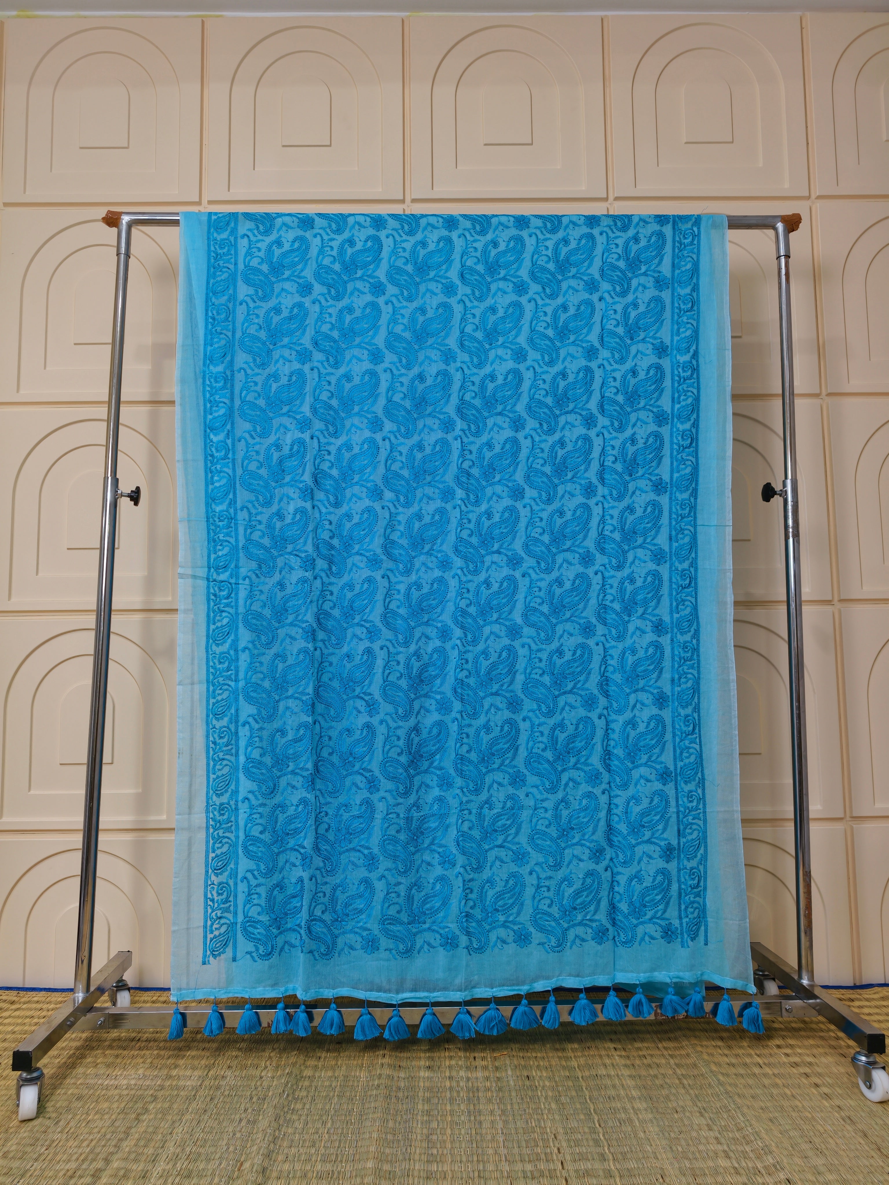 Premium mul cotton saree with chikankari embroidery PMCE3