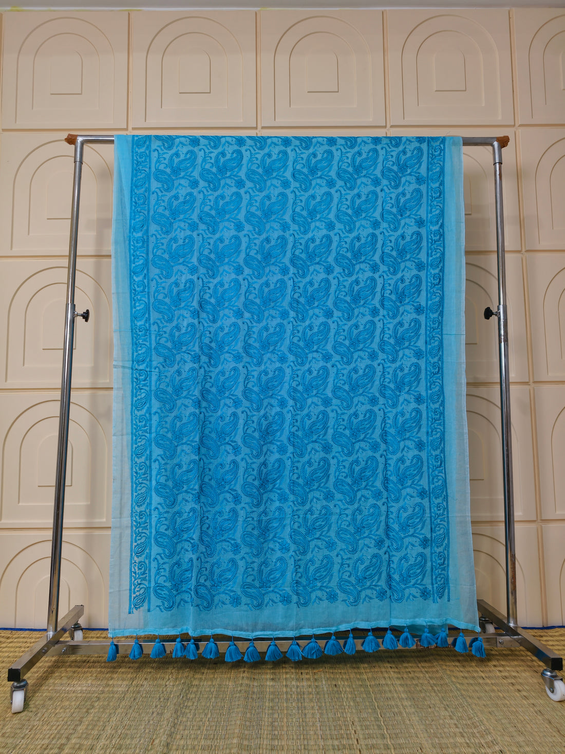 Premium mul cotton saree with chikankari embroidery PMCE3