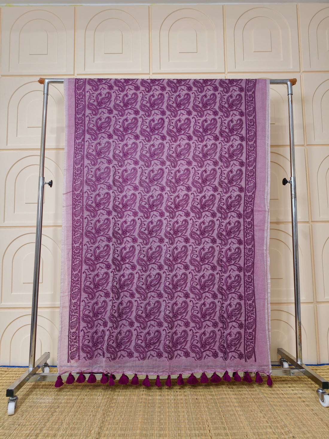 Premium Mul cotton saree with chikankari embroidery PMCE4