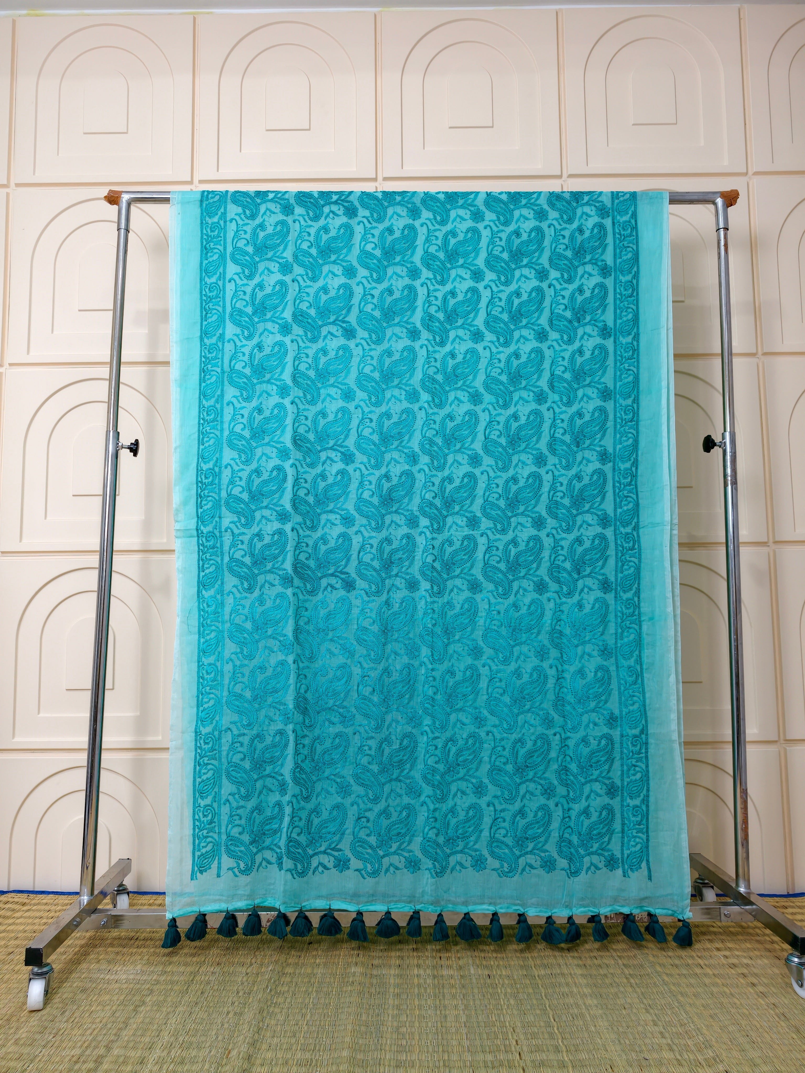 Premium mul cotton saree with chikankari embroidery PMCE3