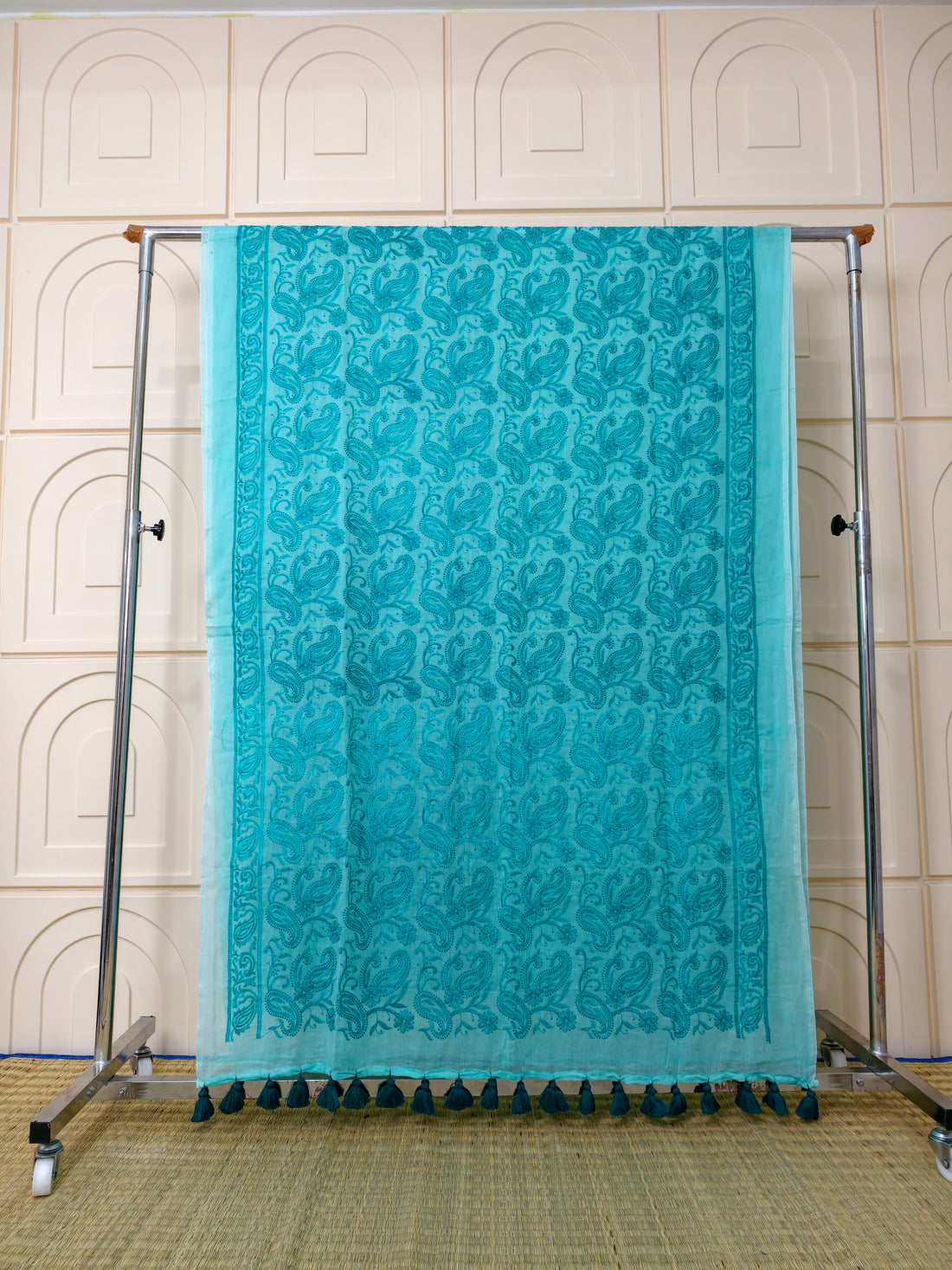 Premium mul cotton saree with chikankari embroidery PMCE3