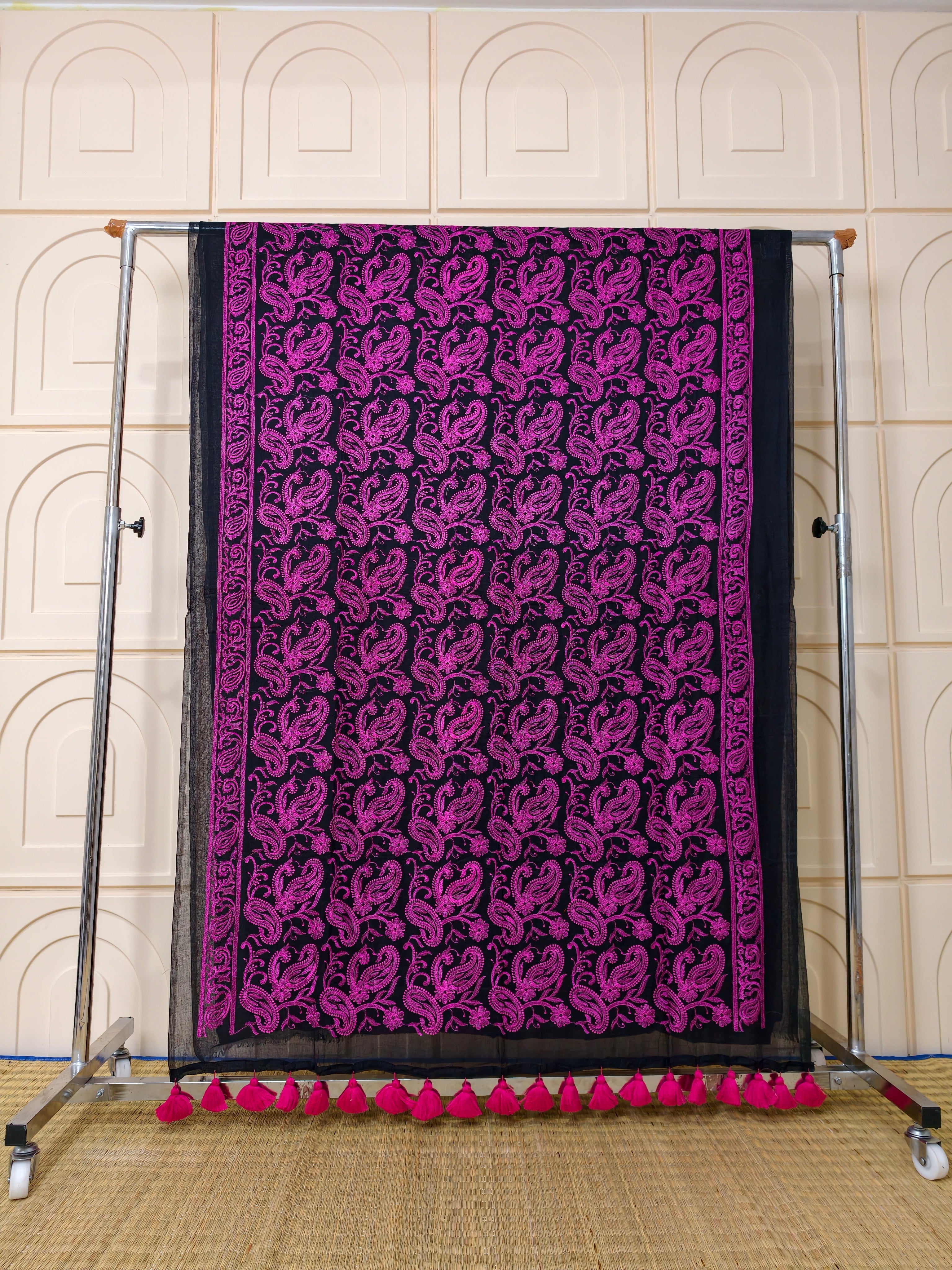 Premium Mul cotton saree with chikankari embroidery PMCE4