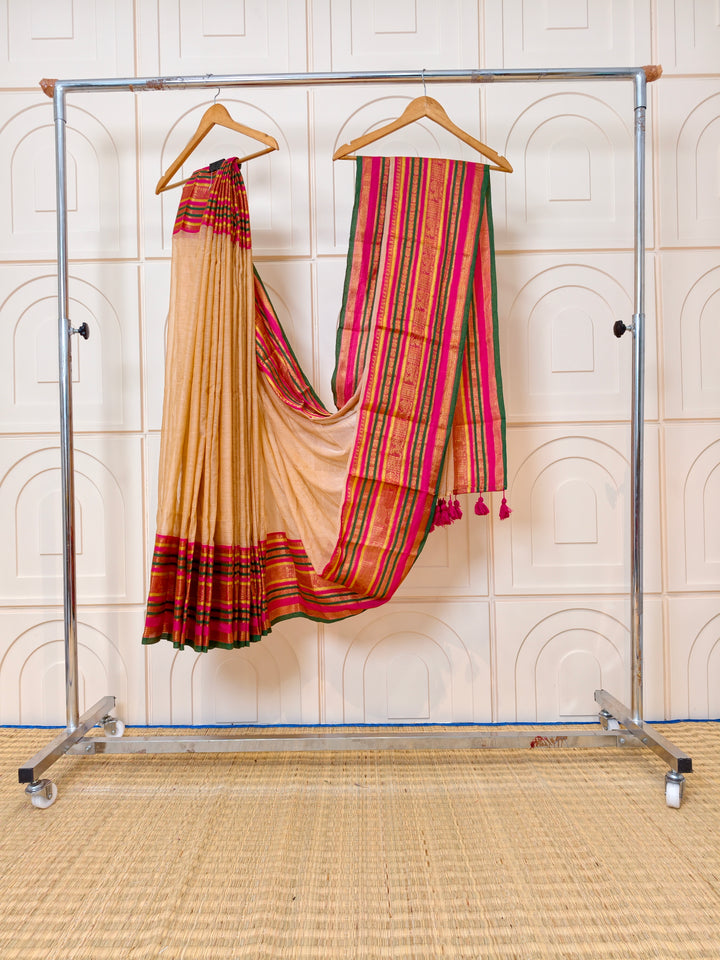 Mul cotton saree with kanchi border