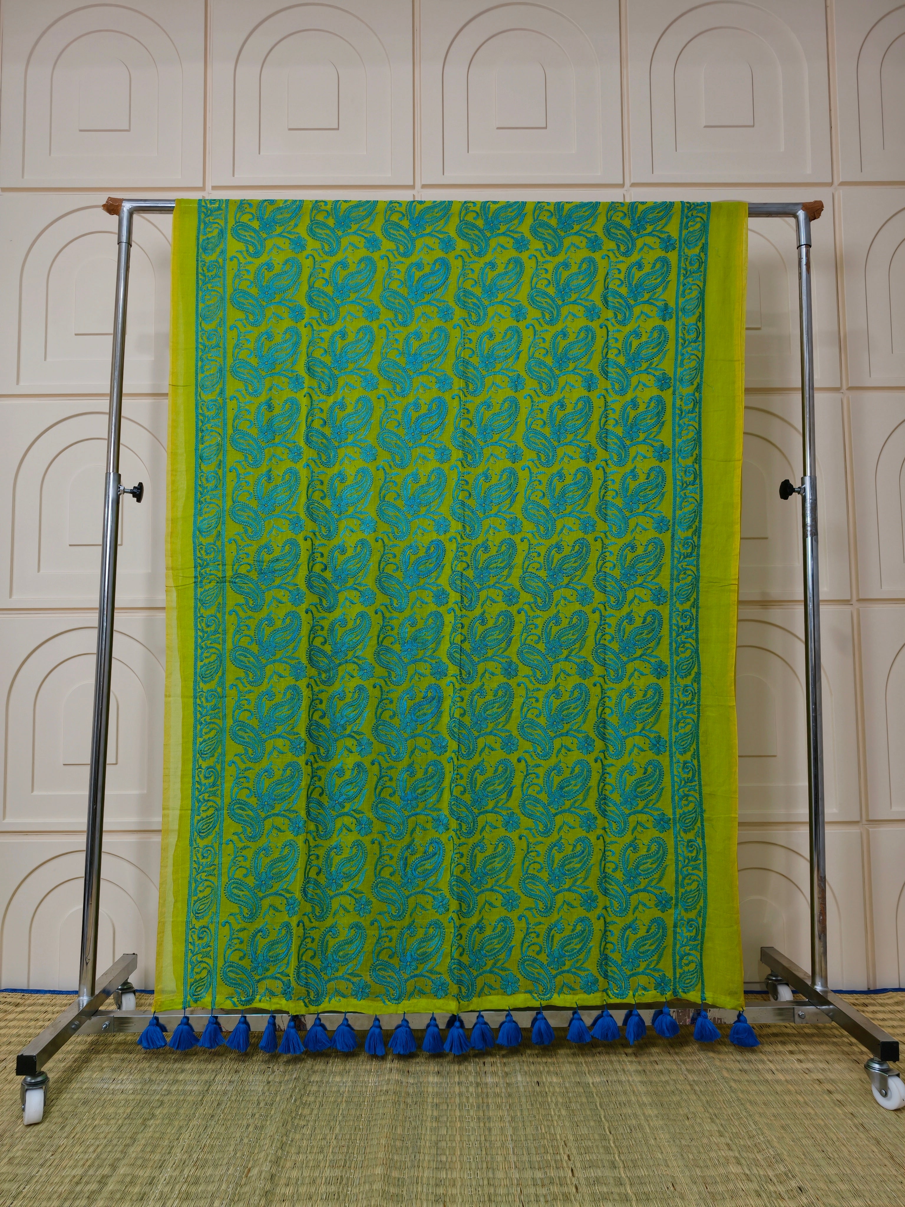 Premium Mul cotton saree with chikankari embroidery PMCE4