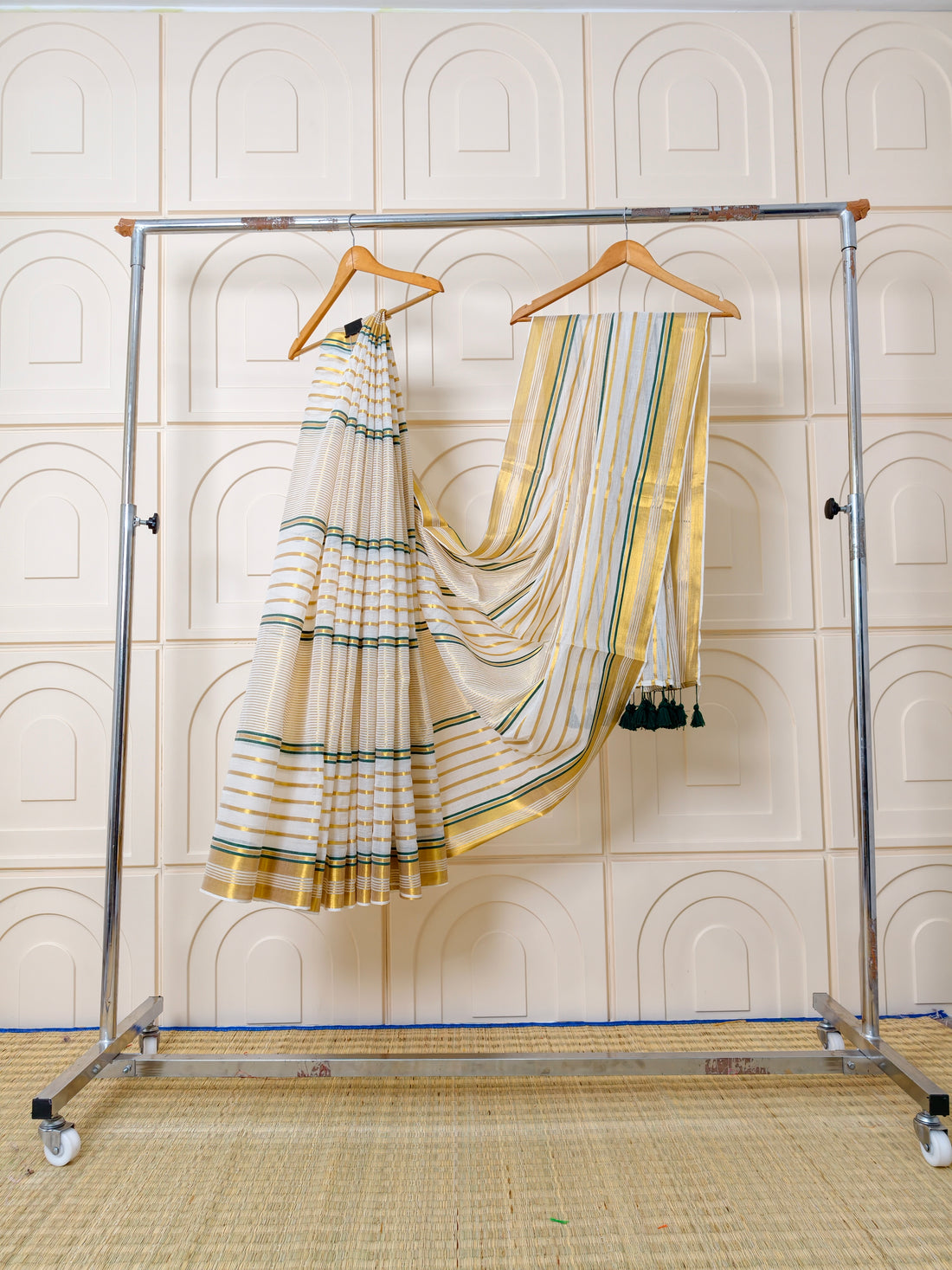 Premium mul cotton zari stripes saree PMK20