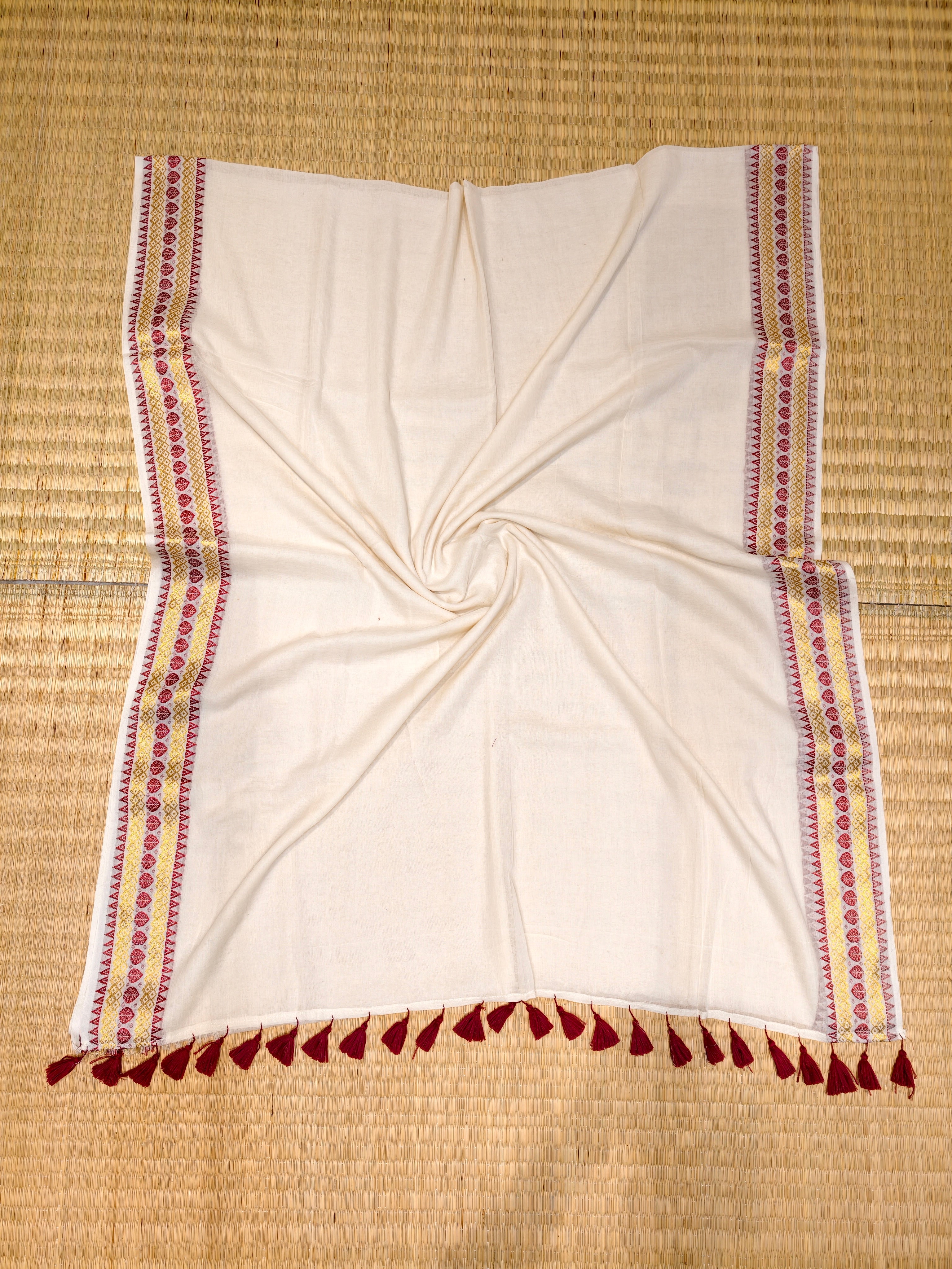 Premium mul cotton saree with zari border
