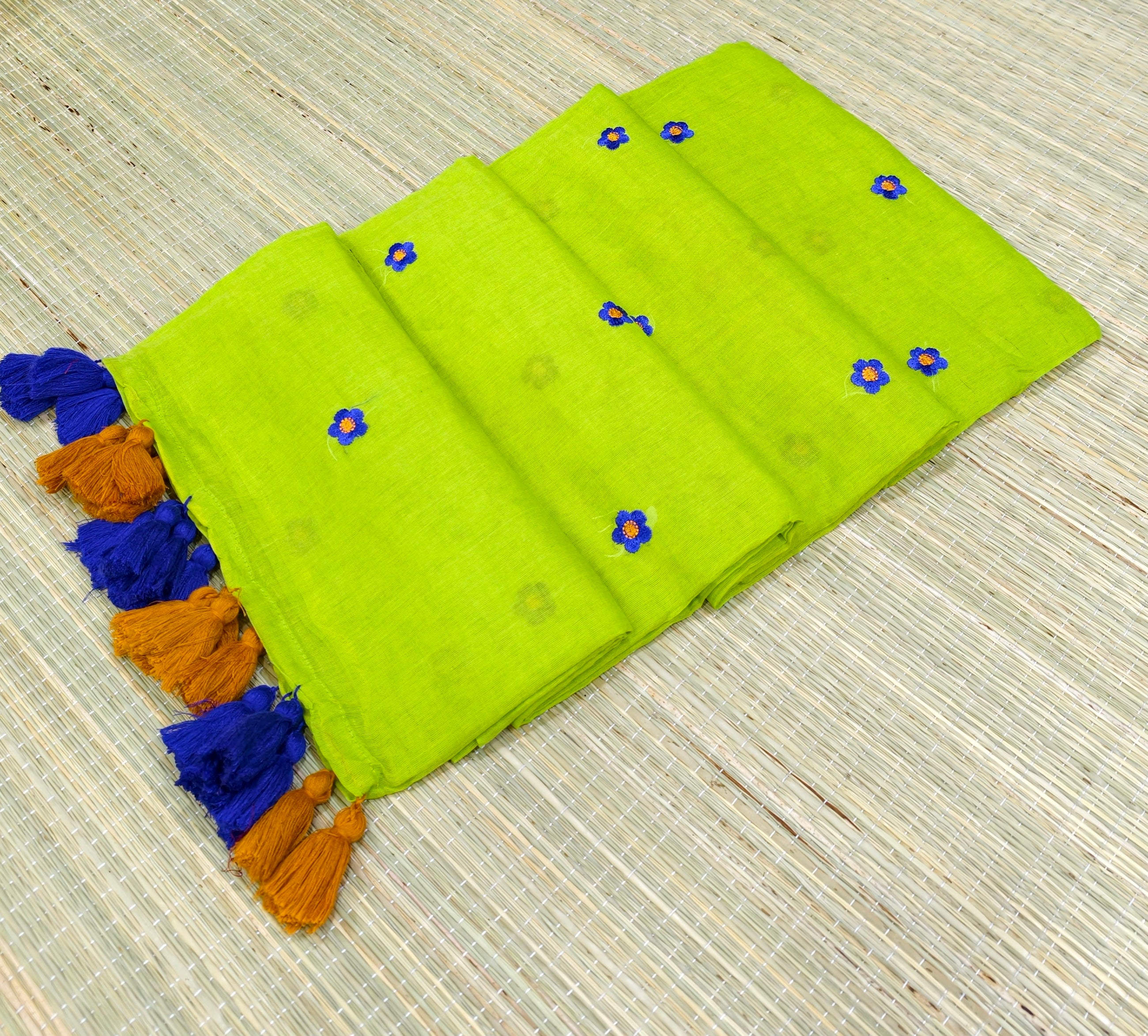 Premium Mul cotton saree with small flower embroidery