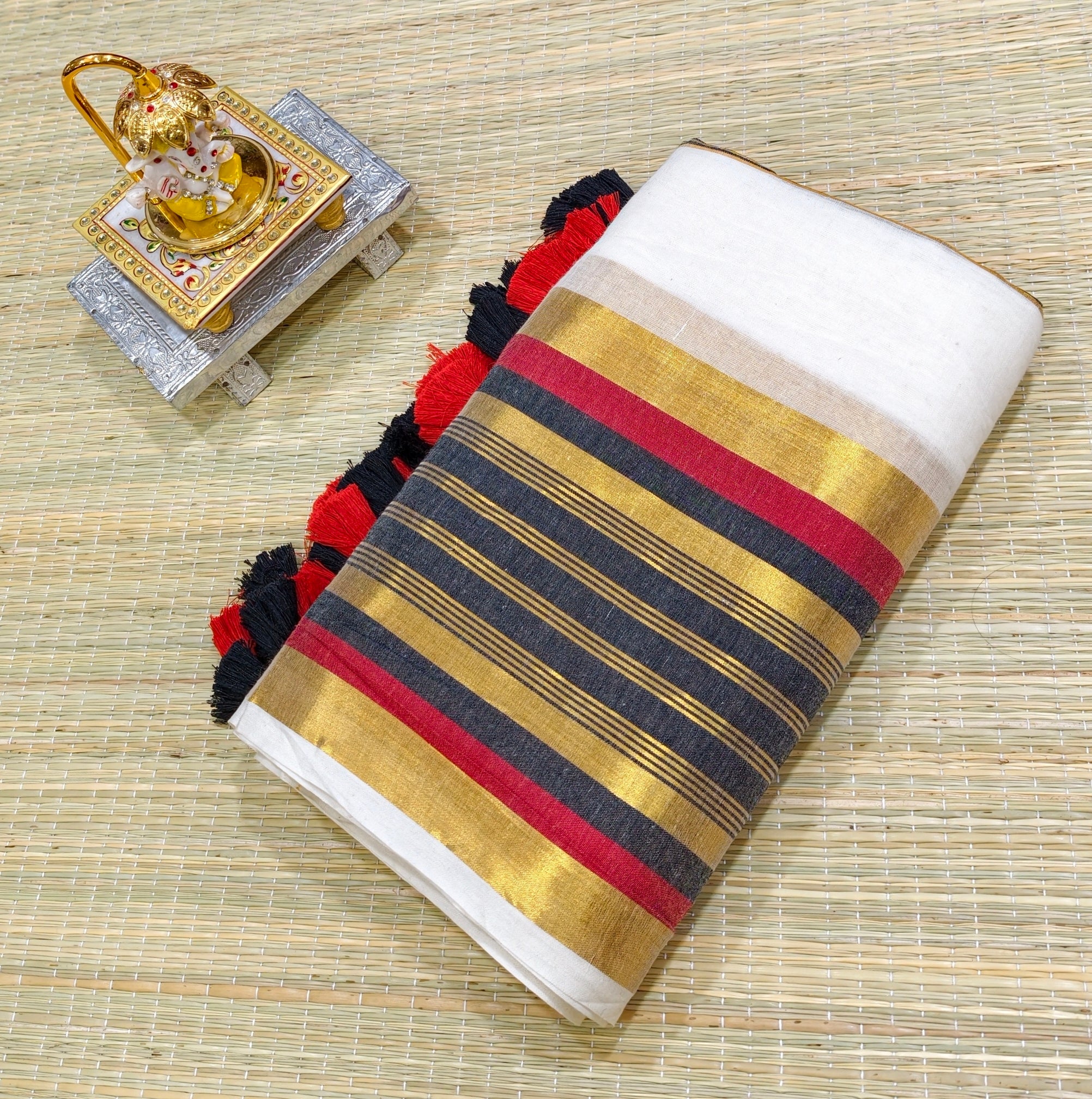 Premium mul cotton saree with zari border PMK31
