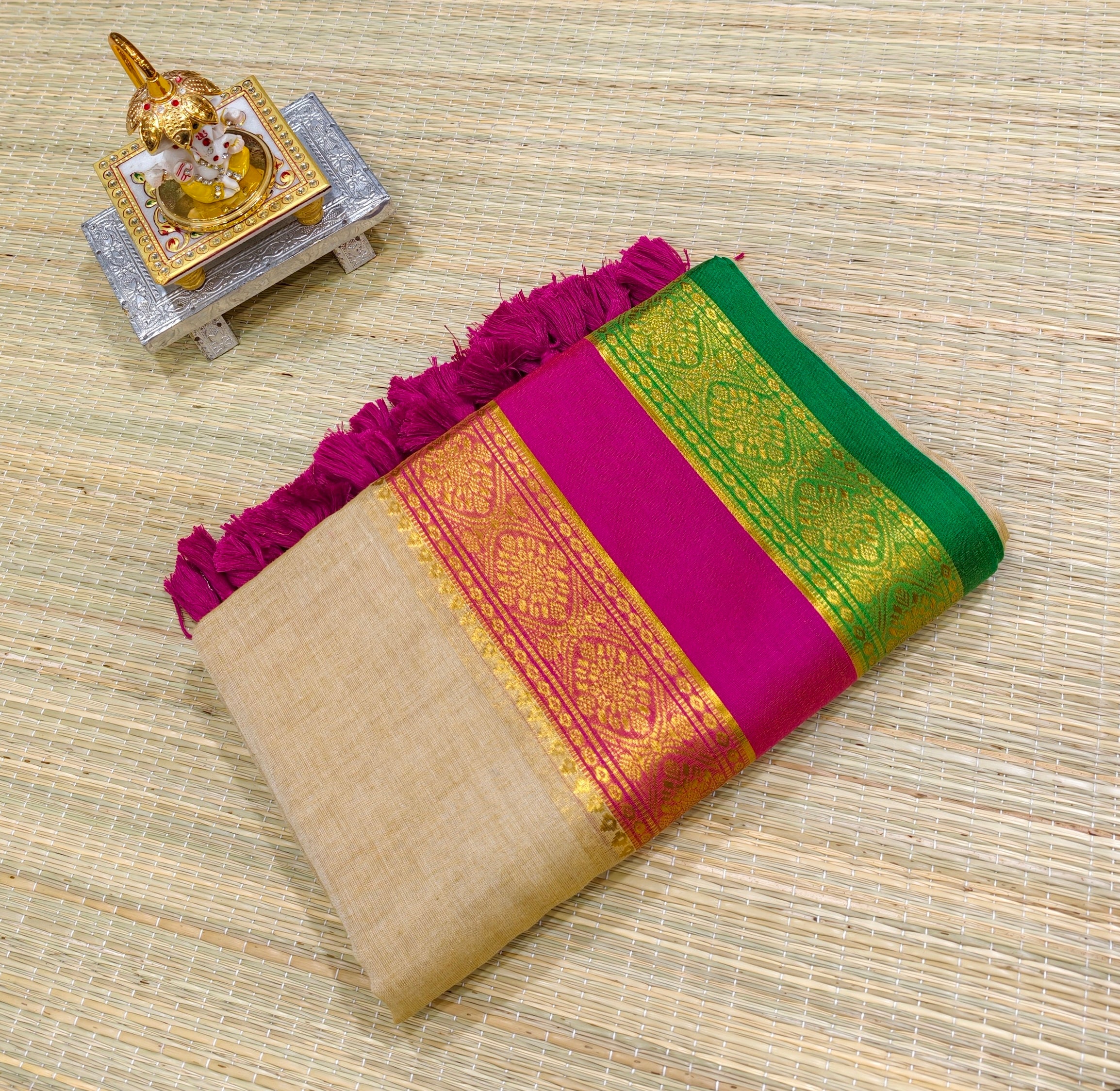 Premium mul cotton saree with kanchi border PMK15