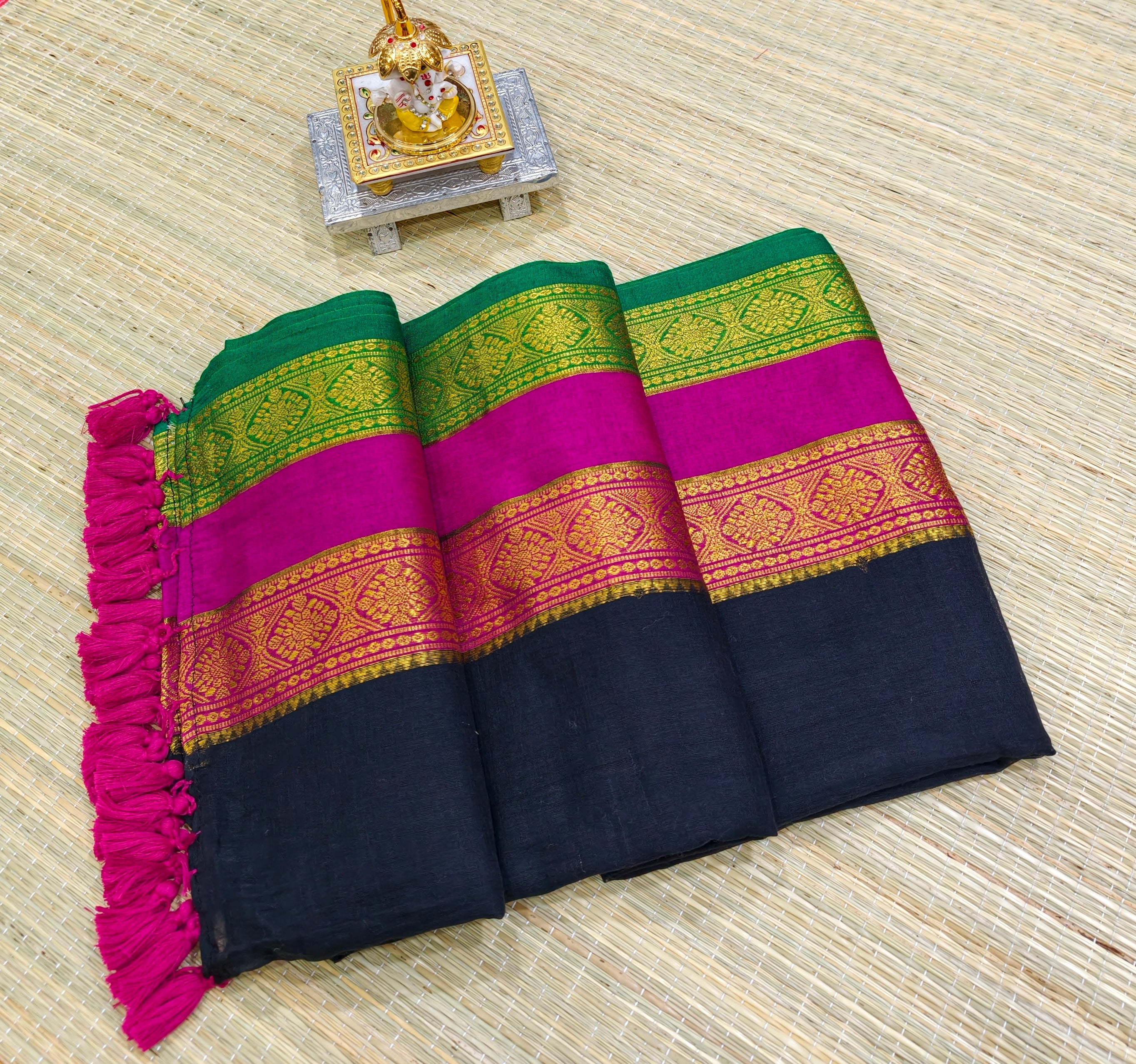 Premium mul cotton saree with kanchi border PMK15