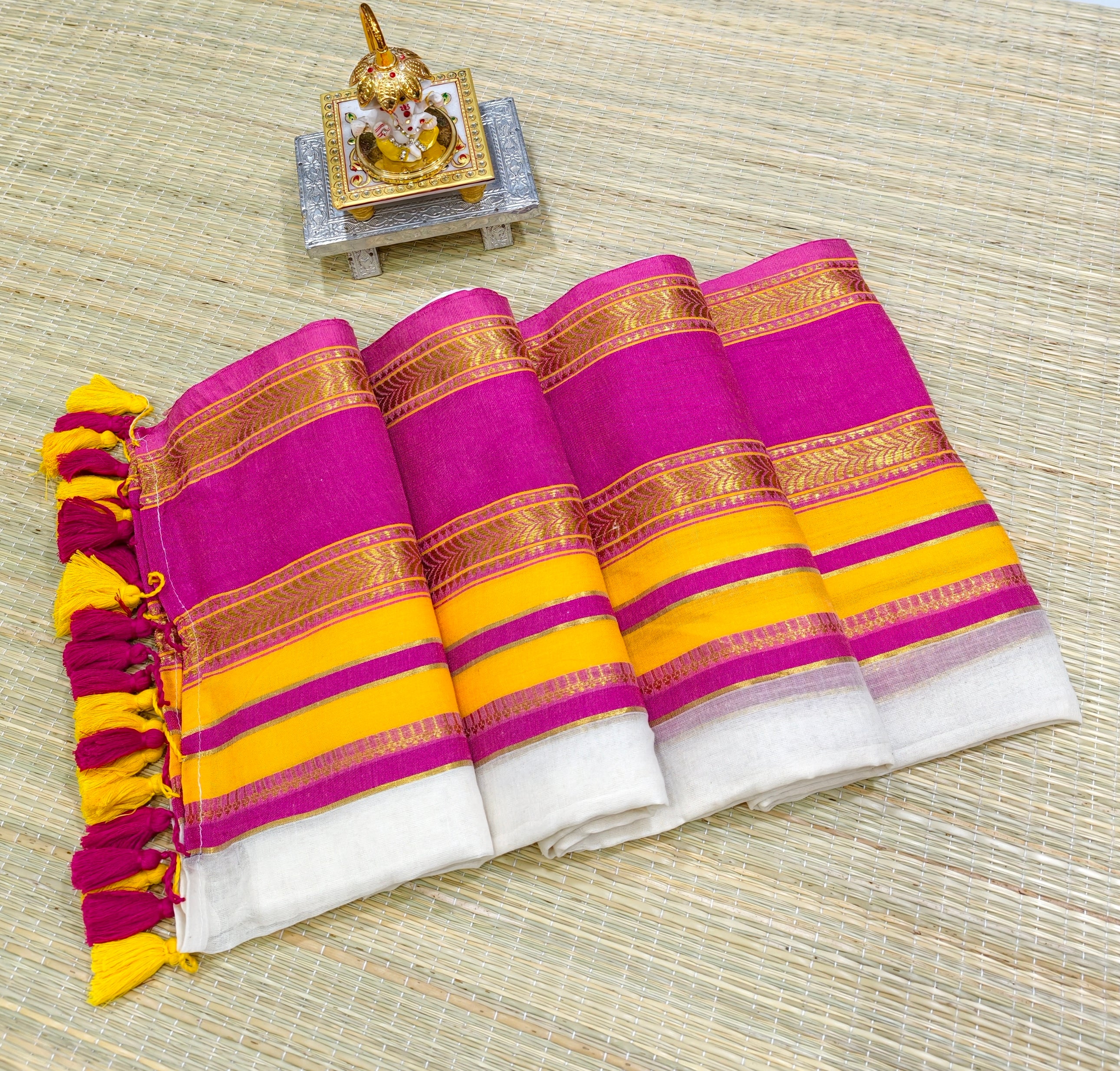 Premium mul cotton saree with zari border PMK04